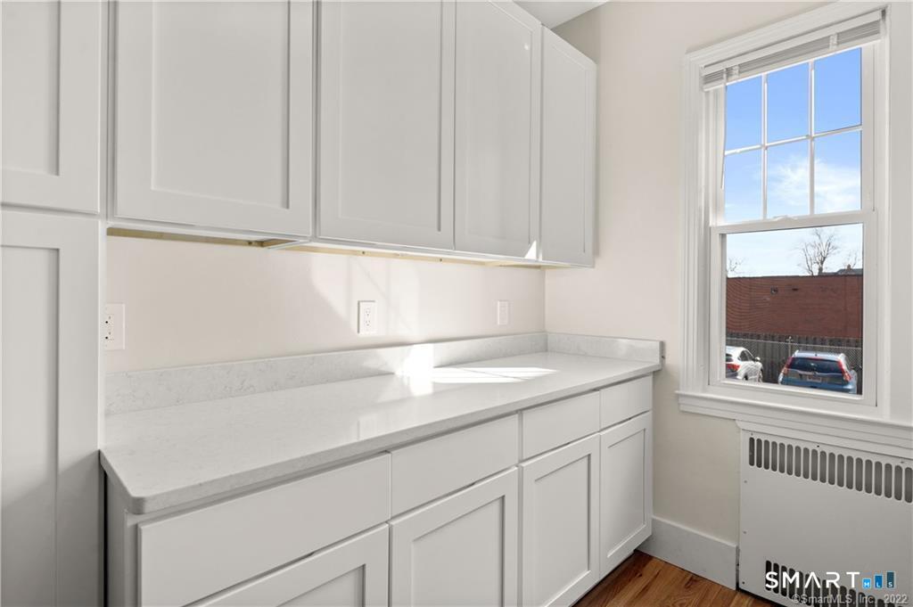 4 Highland B3 Street Property Photo 11