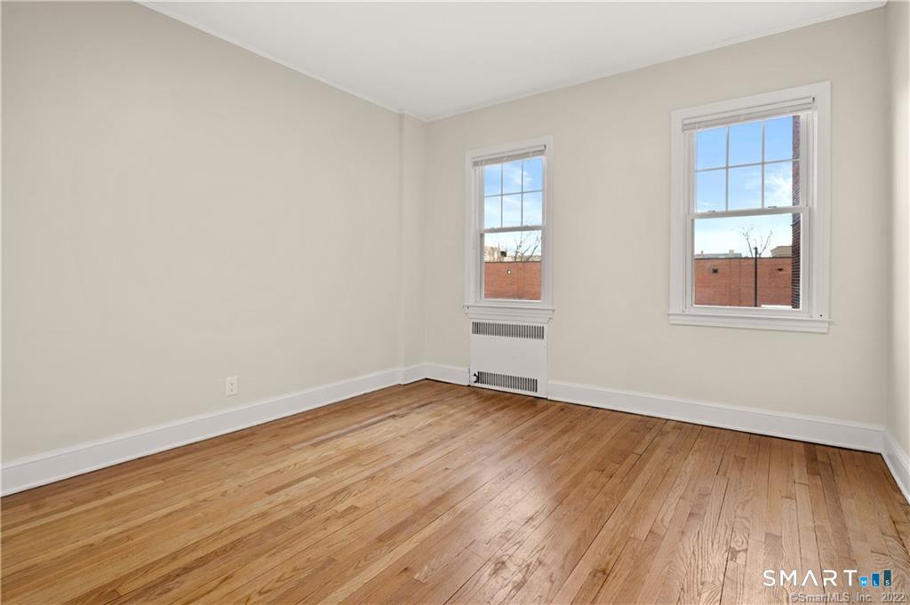 4 Highland B3 Street Property Photo 27