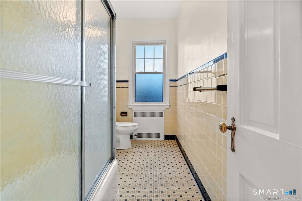 4 Highland B3 Street Property Photo 30