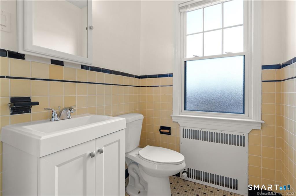 4 Highland B3 Street Property Photo 31