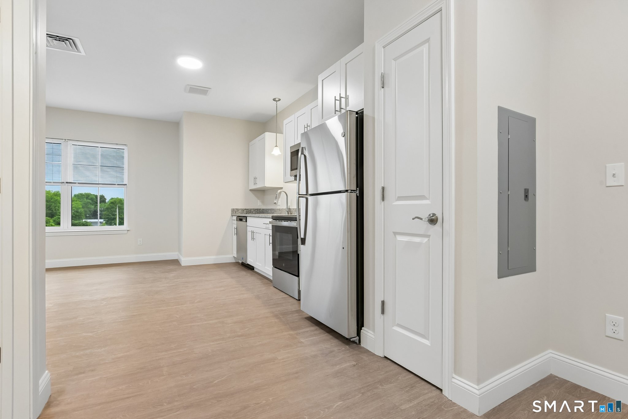 55 Steele 306 Boulevard Property Photo 3