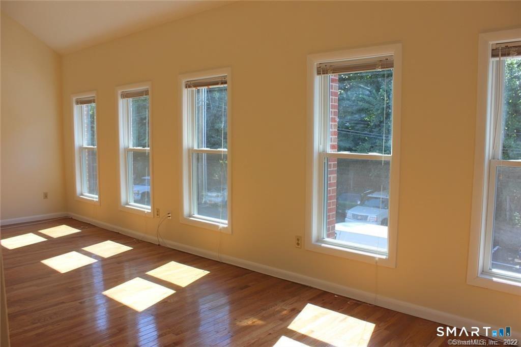 945 State A Street Property Photo 4