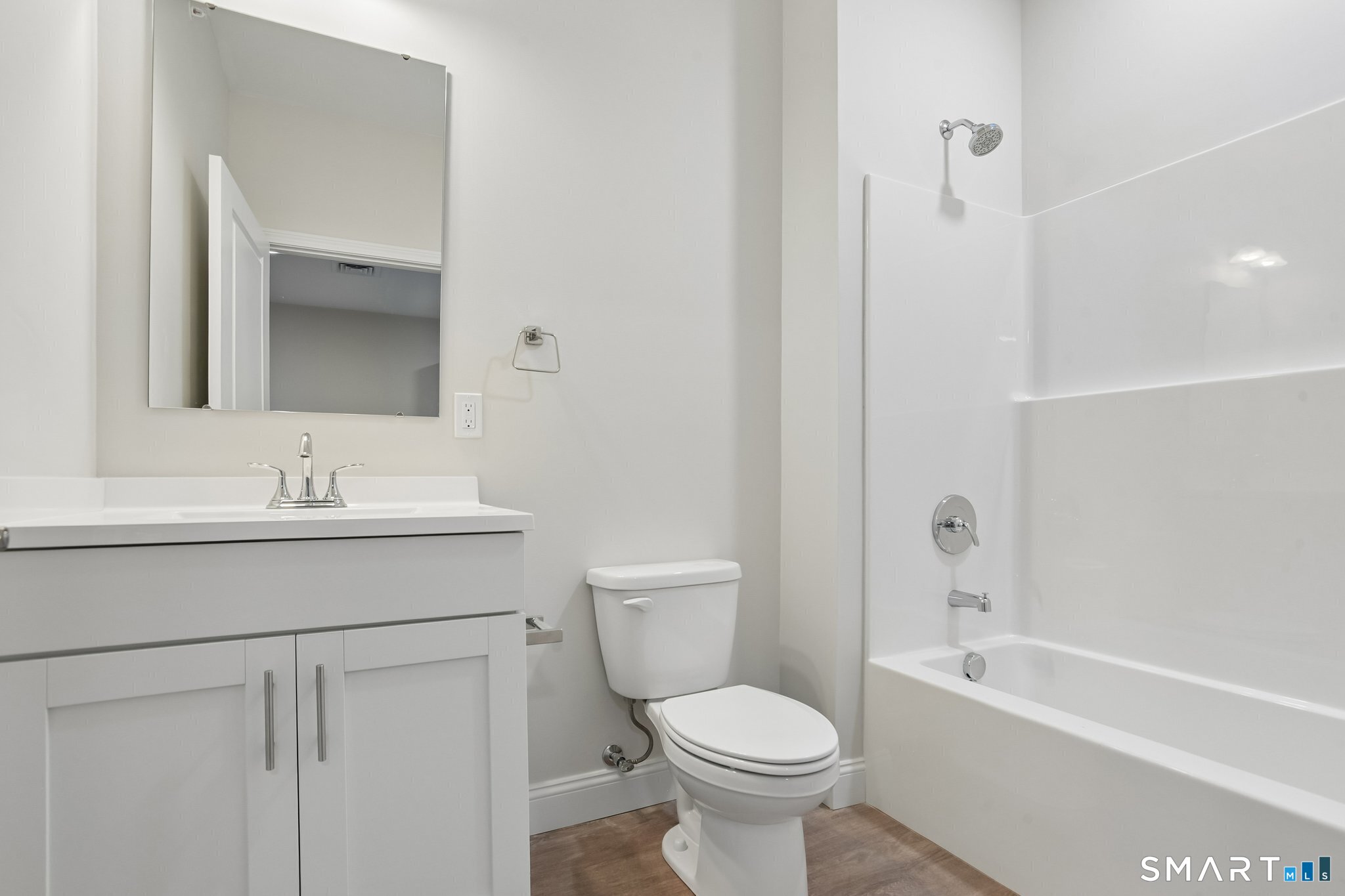 55 Steele 111 Boulevard Property Photo 8