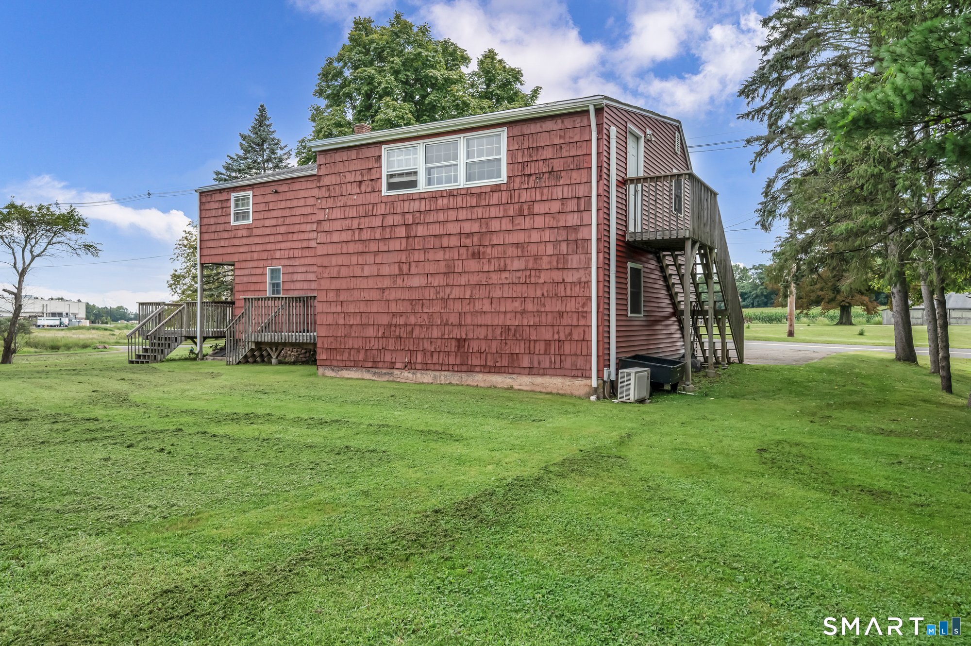 1105 Northrop Road Property Photo 6