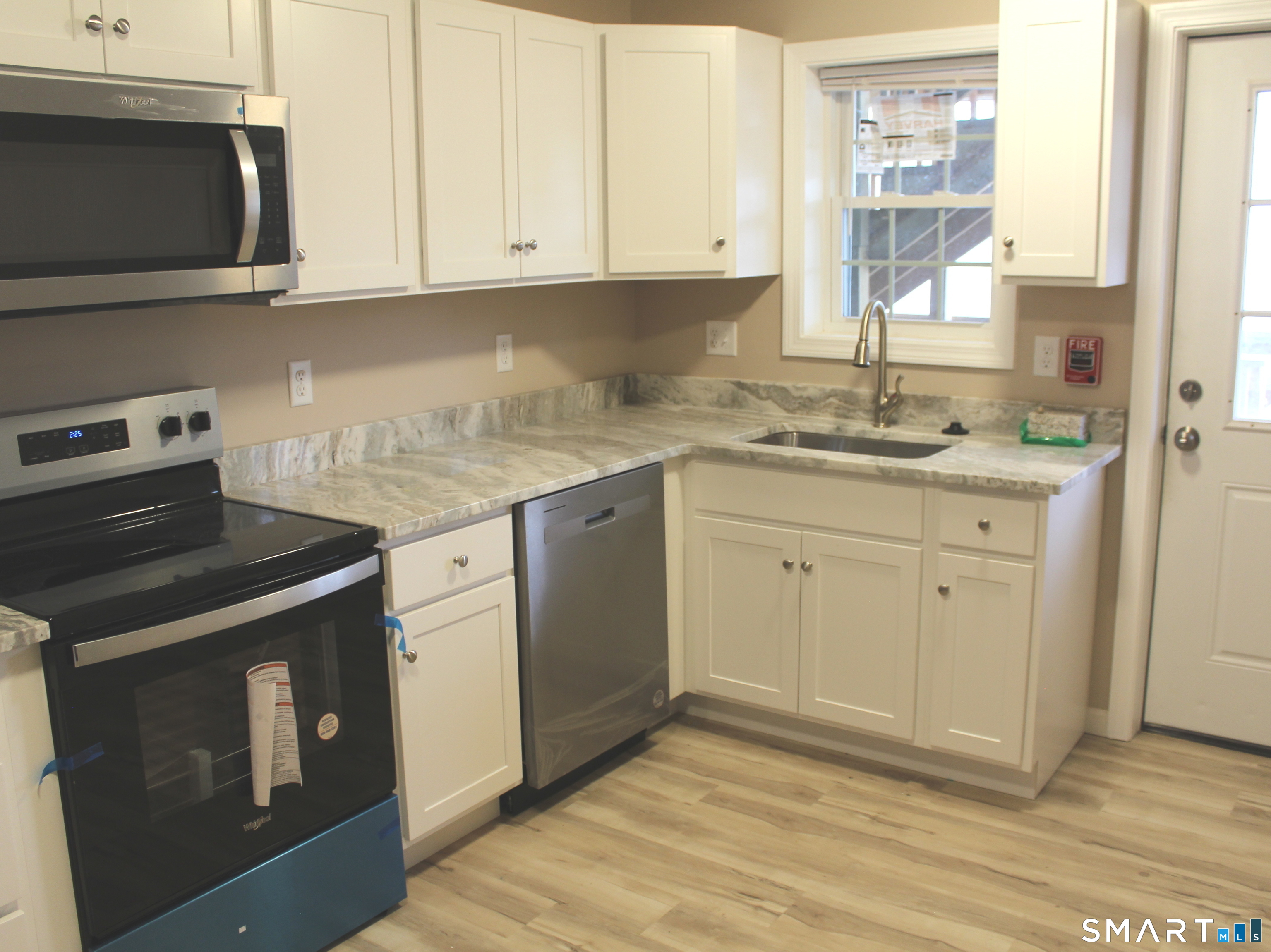 11 Glastonbury Avenue Property Photo 2