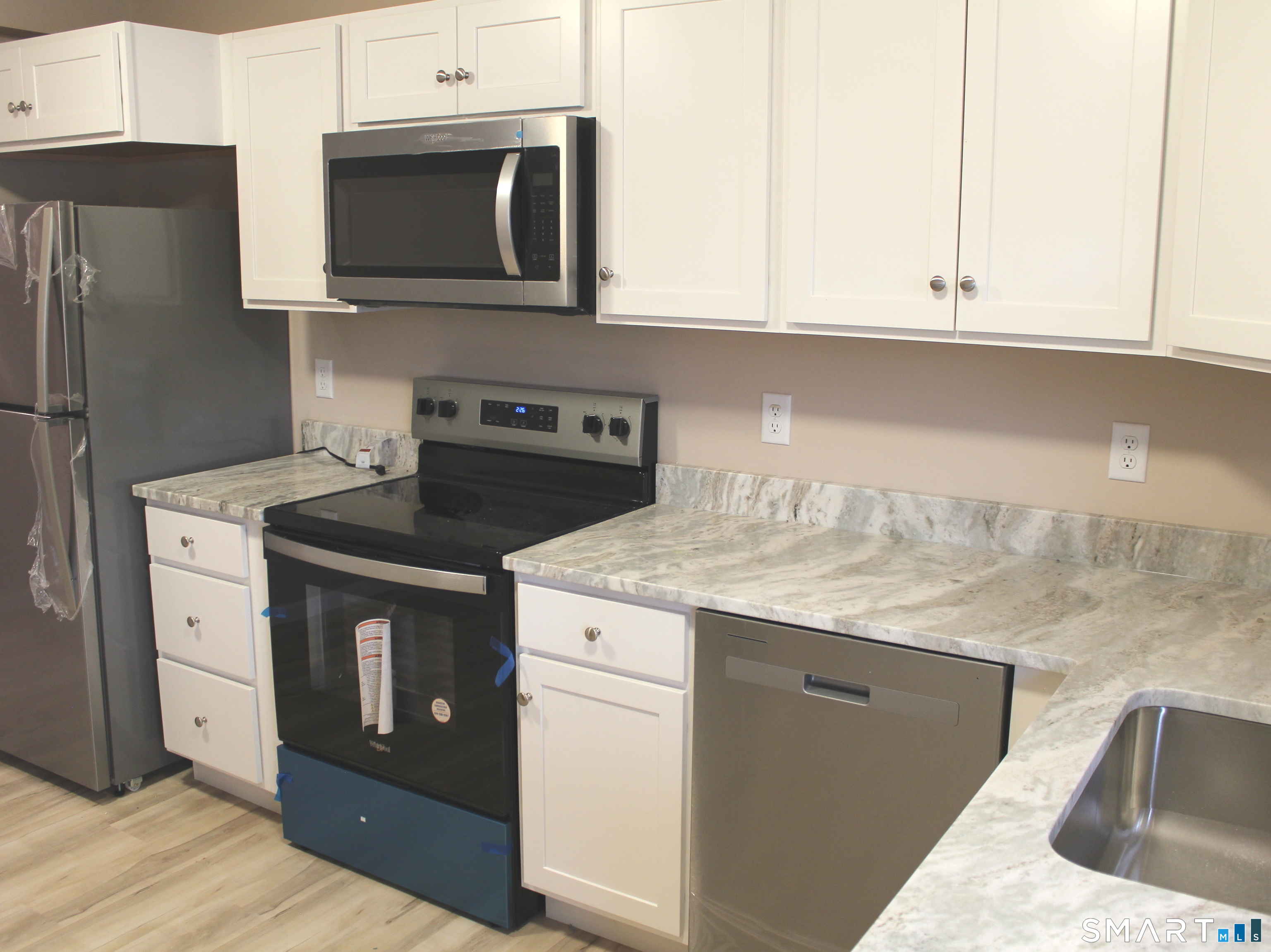 11 Glastonbury Avenue Property Photo 3