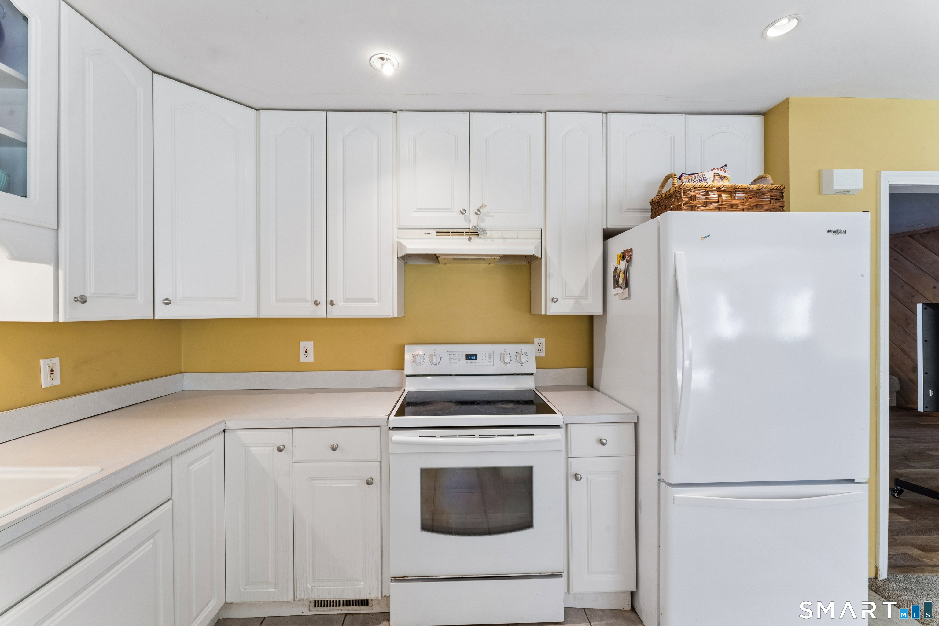 13 Allen Road Property Photo 14