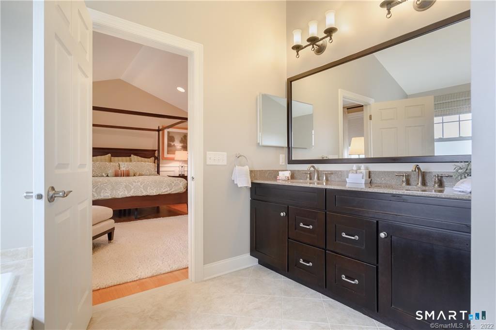 14 Great Hill 14 Drive Property Photo 20