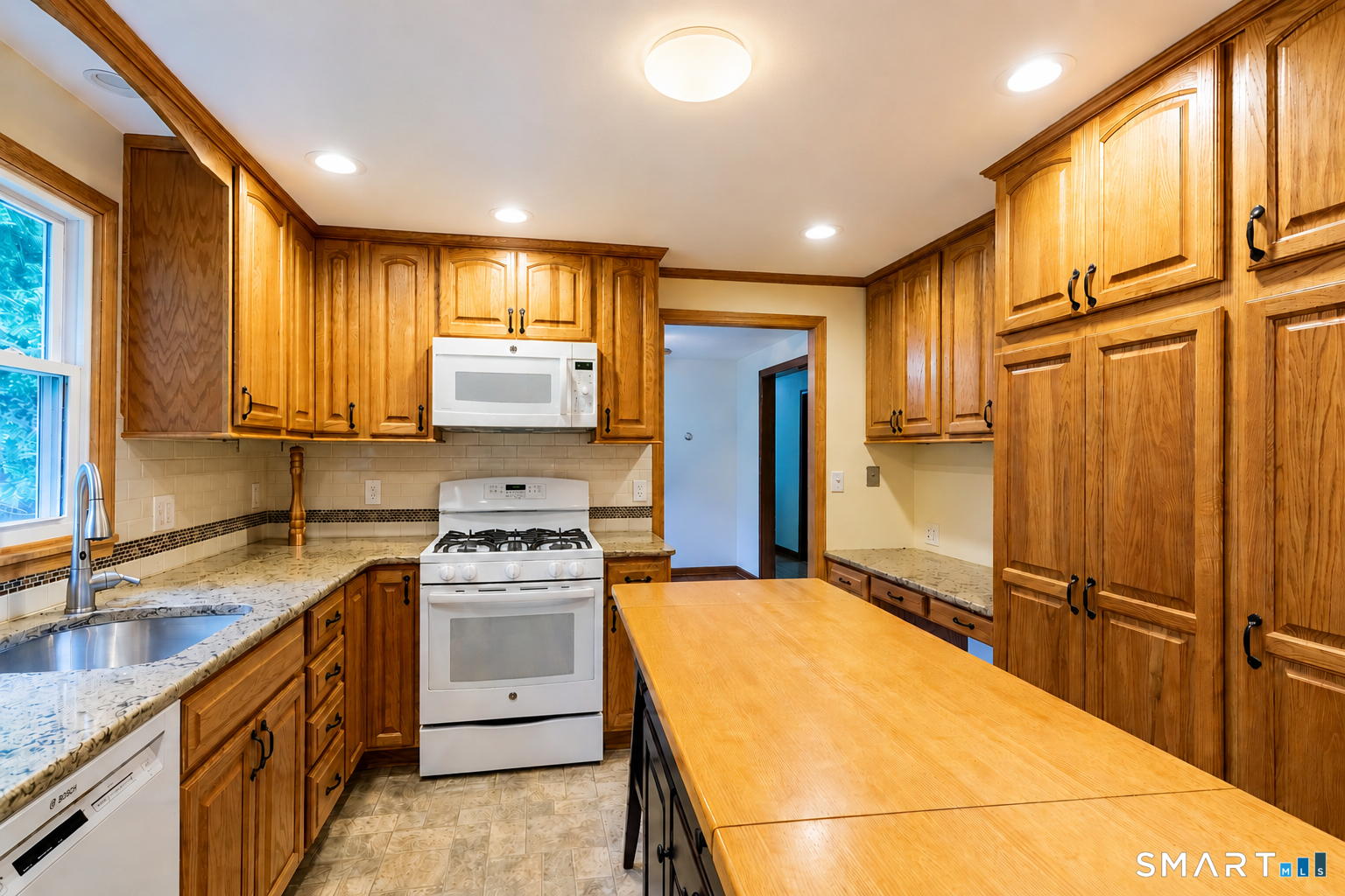 161 Hamilton Drive Property Photo 6