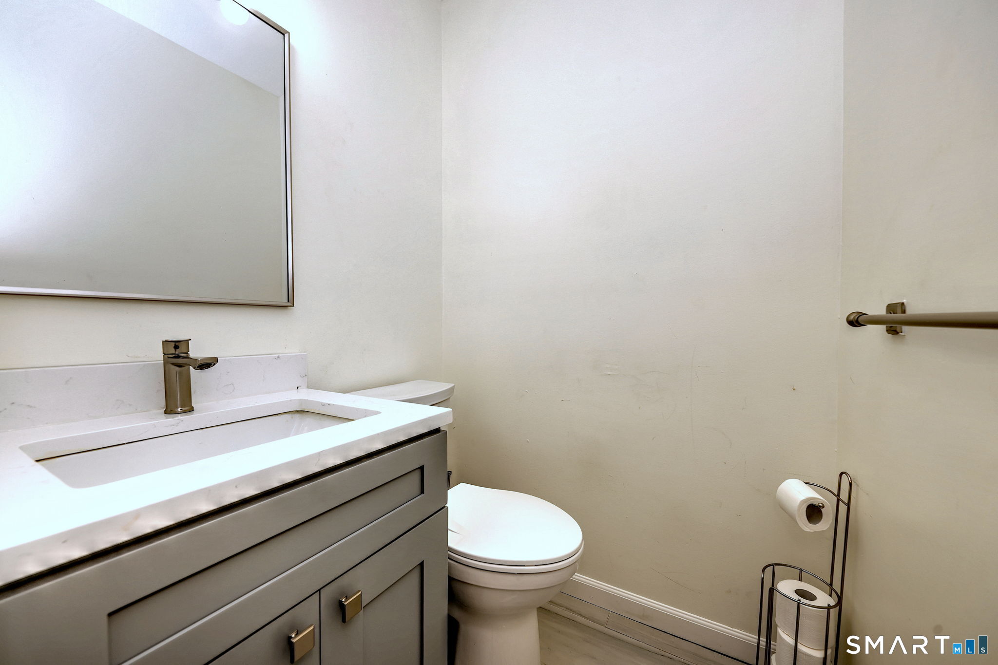 24201723 Property Photo 16