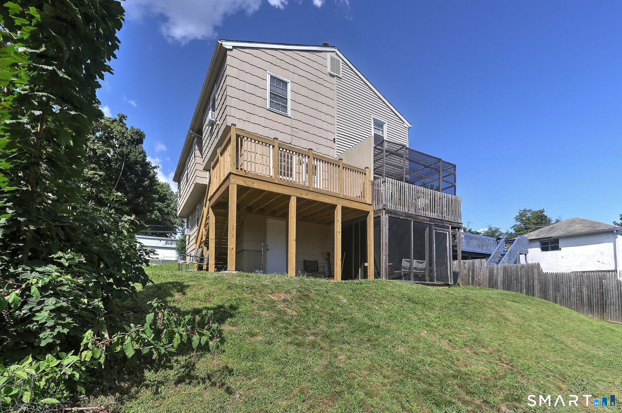 24201723 Property Photo 40