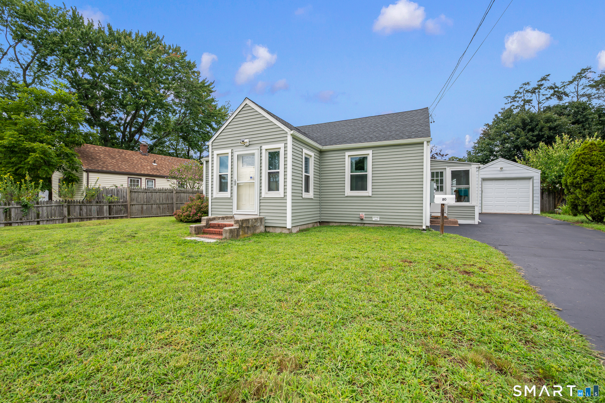 80 Suffolk Drive Property Photo 3