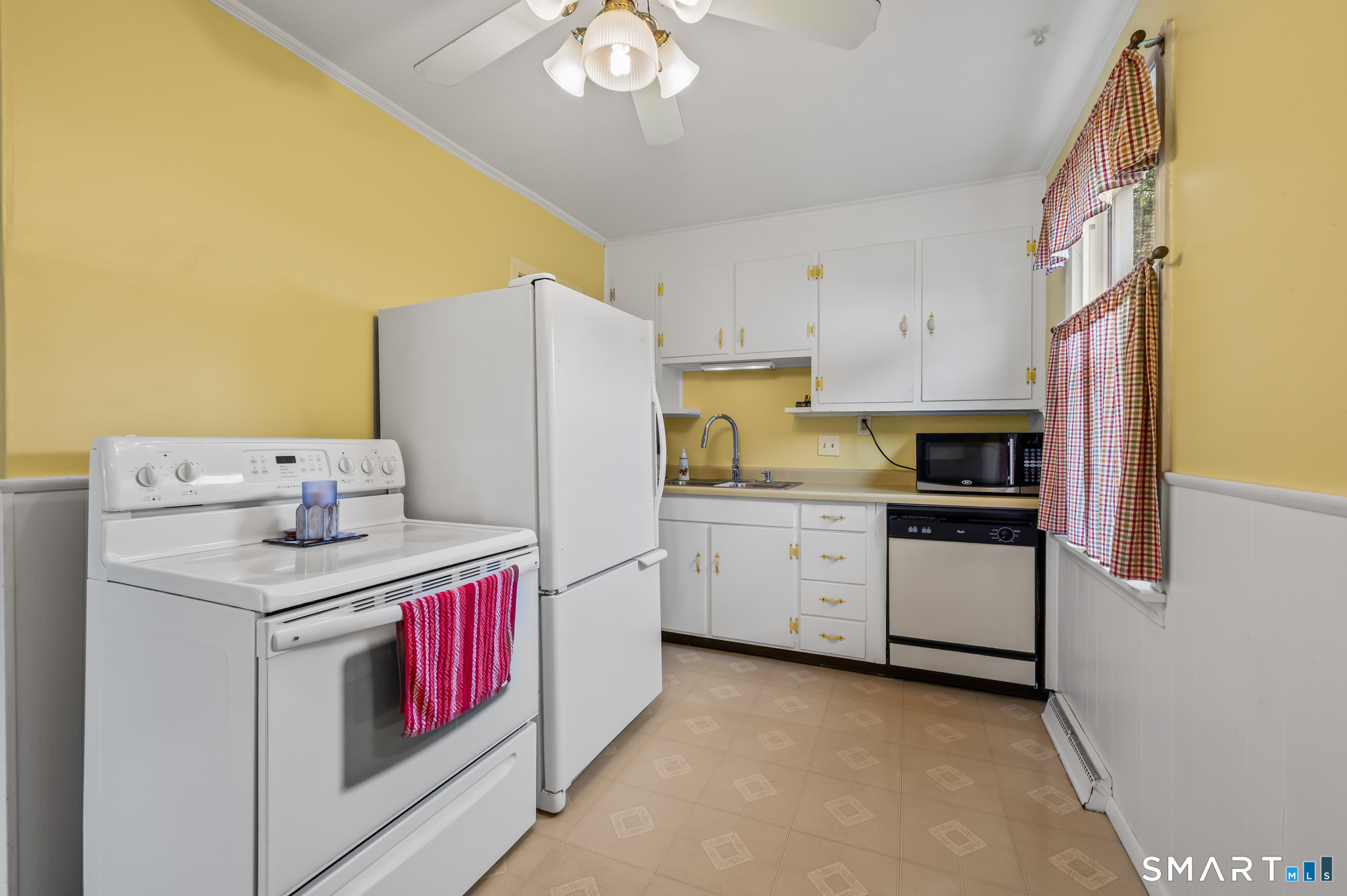 80 Suffolk Drive Property Photo 6