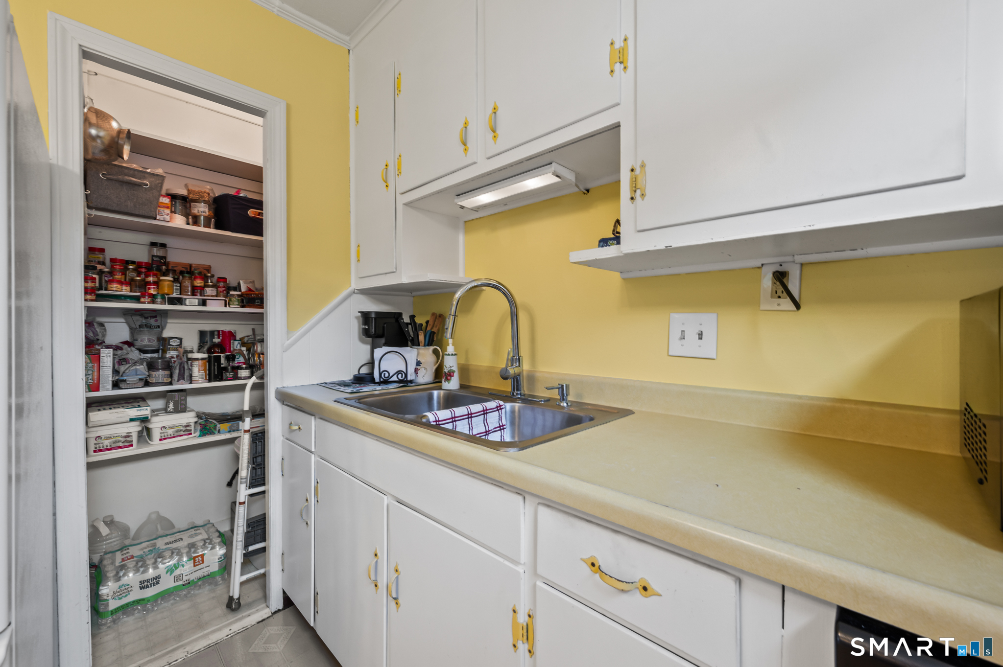 80 Suffolk Drive Property Photo 8