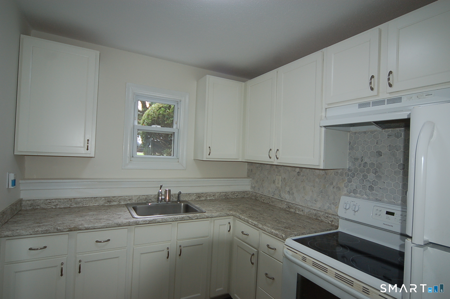 470 Danbury 7 Road Property Photo 9
