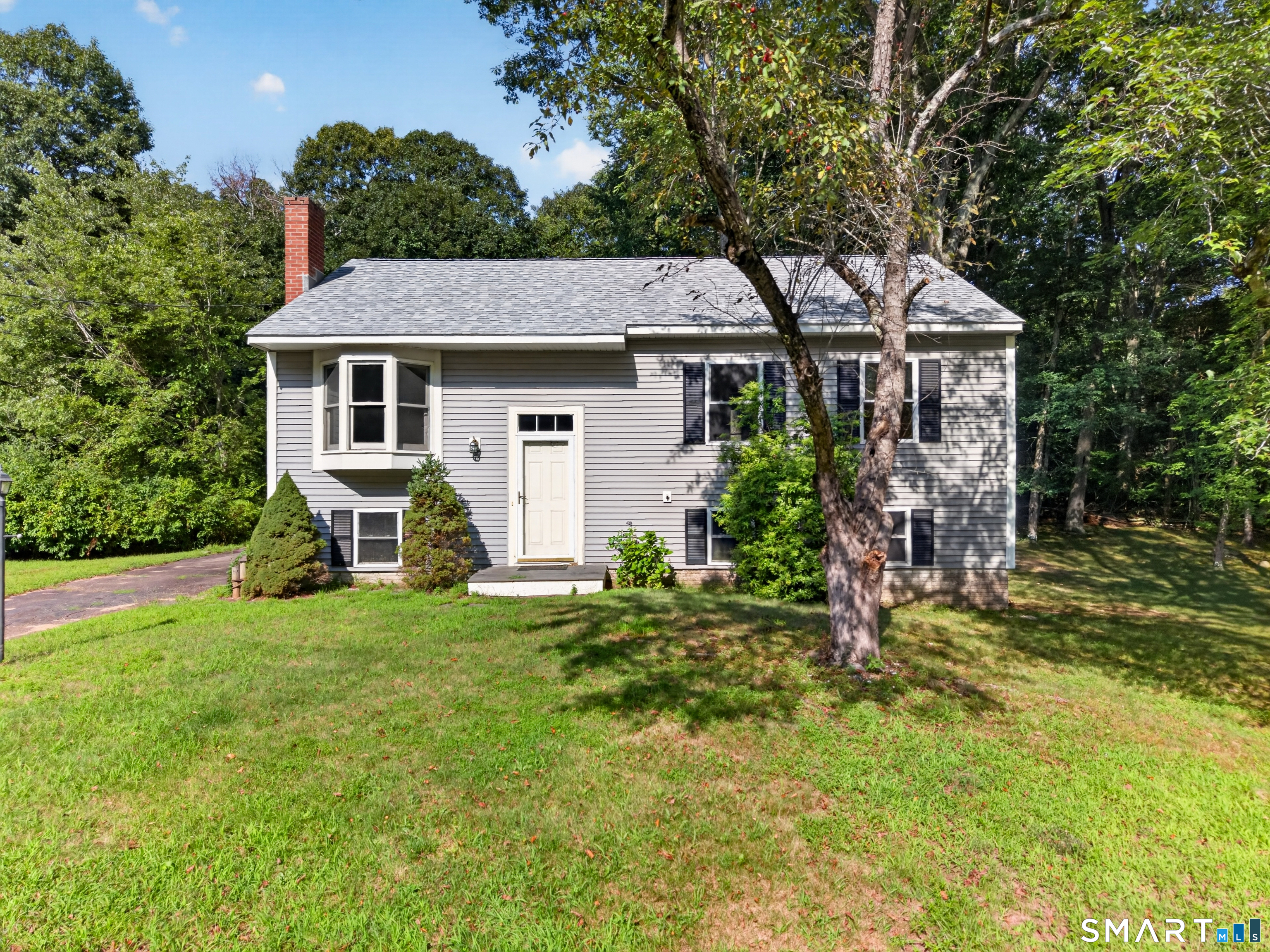 6 Hemlock Circle Property Photo 1