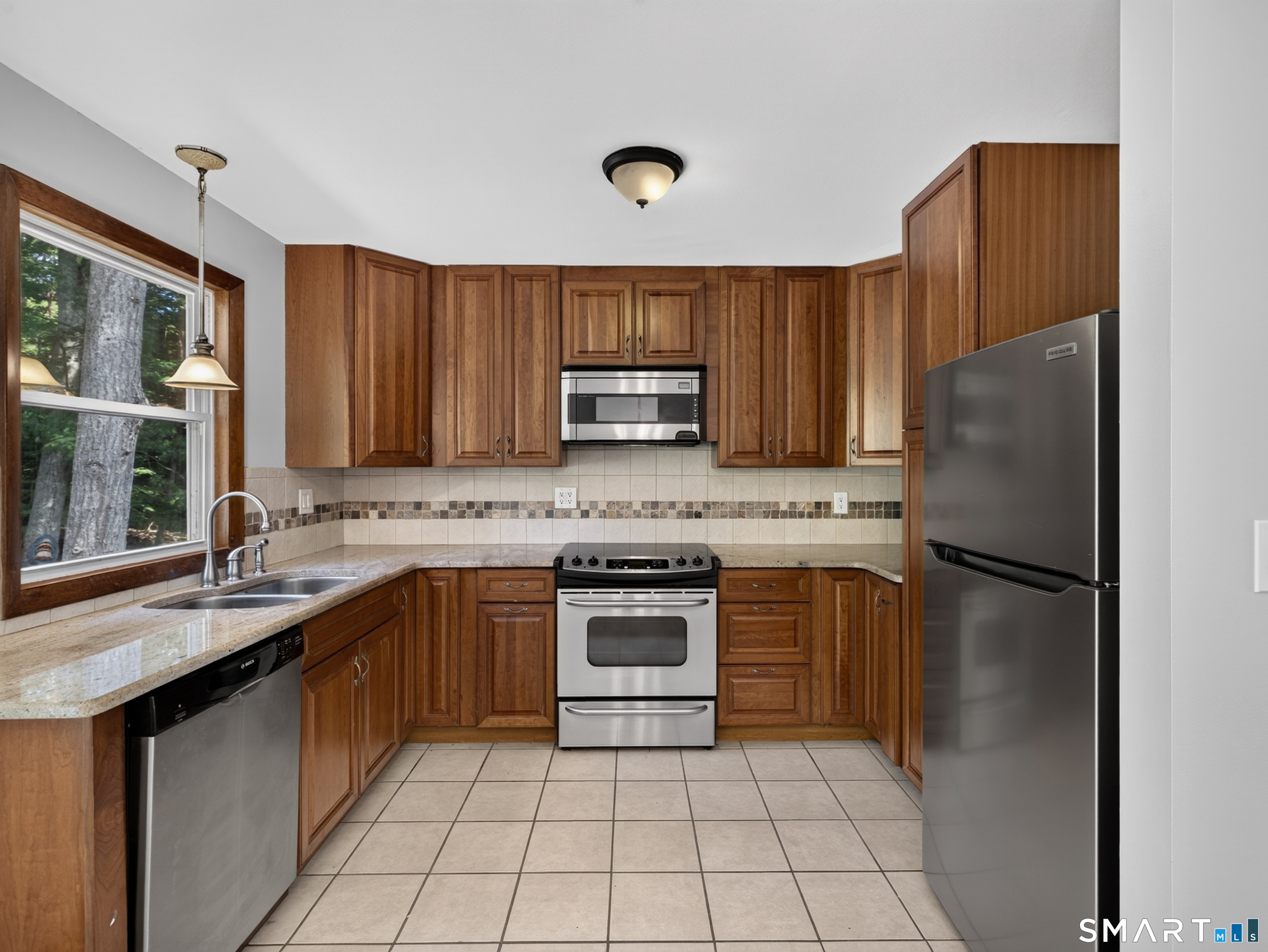 6 Hemlock Circle Property Photo 13