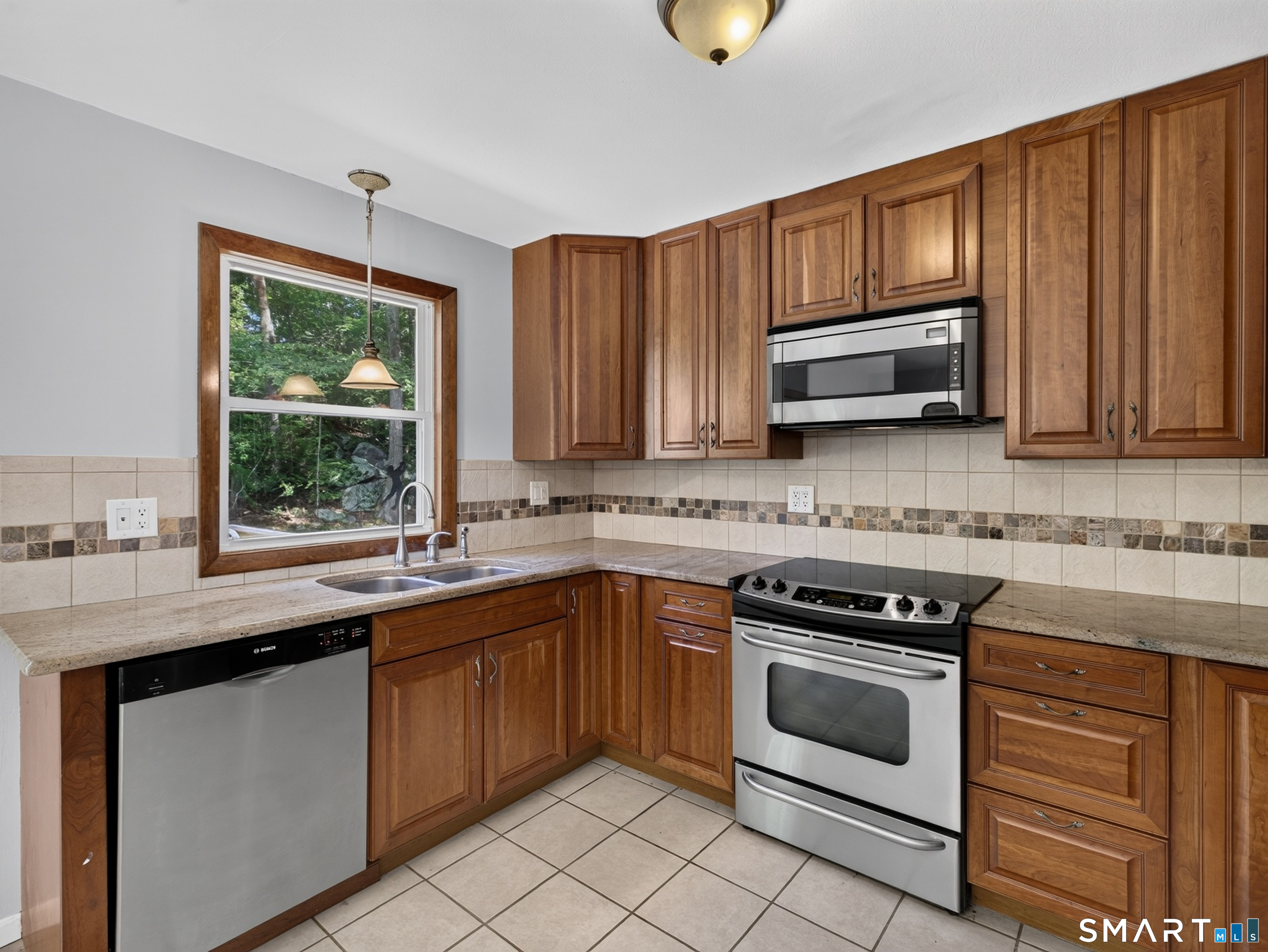 6 Hemlock Circle Property Photo 15