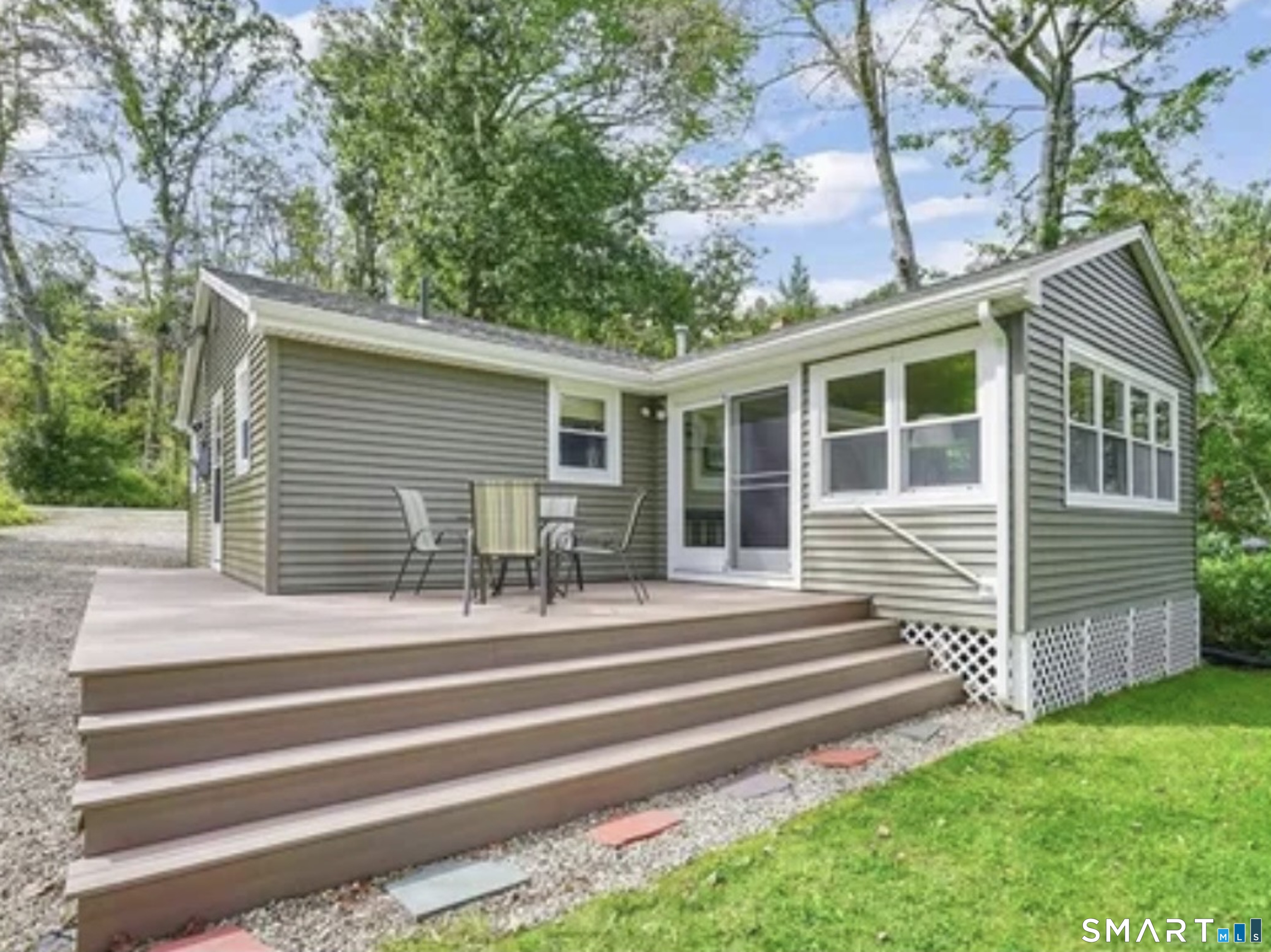 60 Ashford Lake Drive