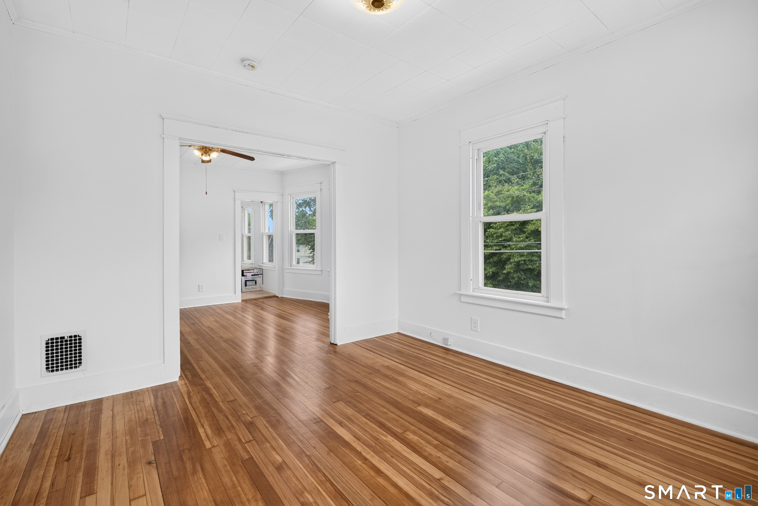 46-48 Tenth #46 Street Property Photo 4
