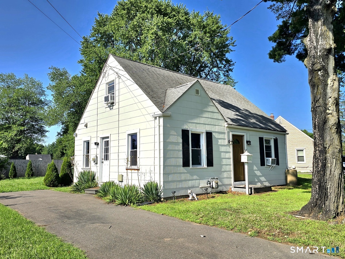 41 Hockanum Drive Property Photo 1