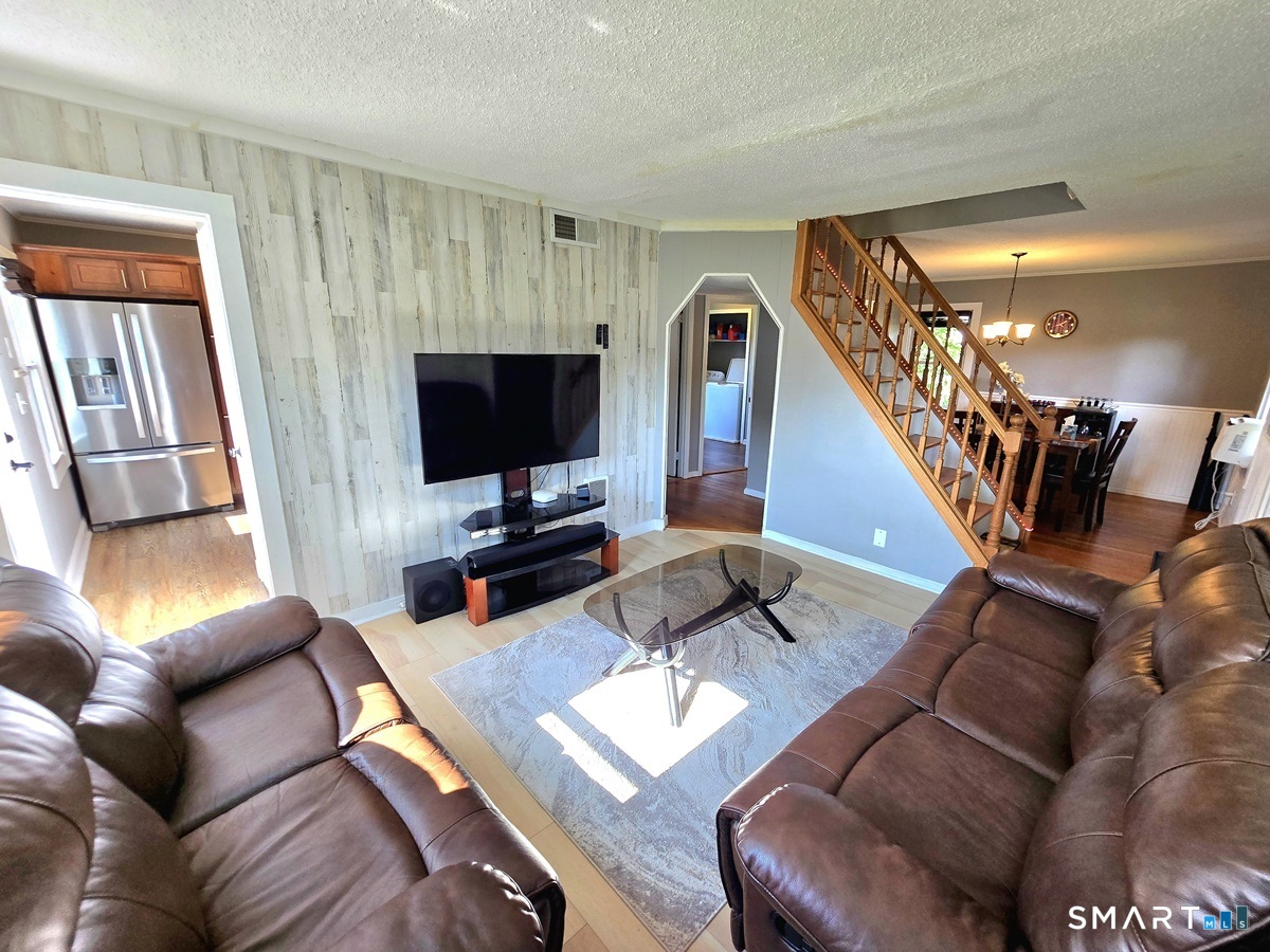 41 Hockanum Drive Property Photo 4