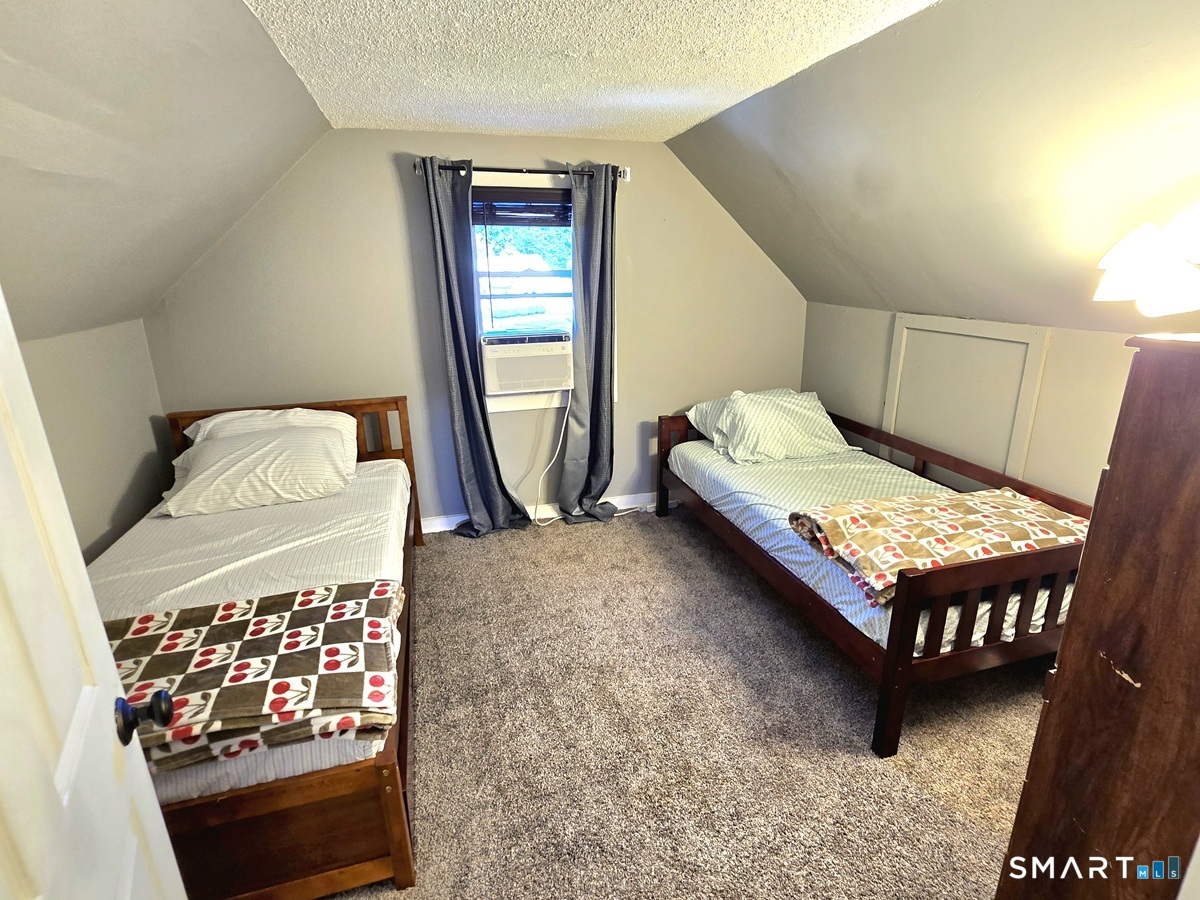 41 Hockanum Drive Property Photo 14