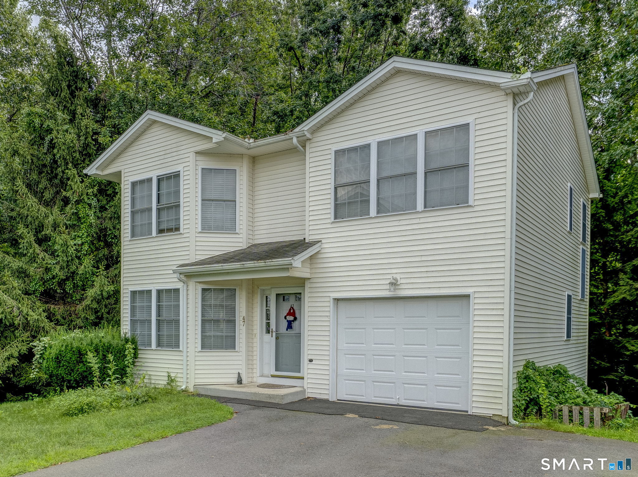 47 Tunxis 12 Street Property Photo 2