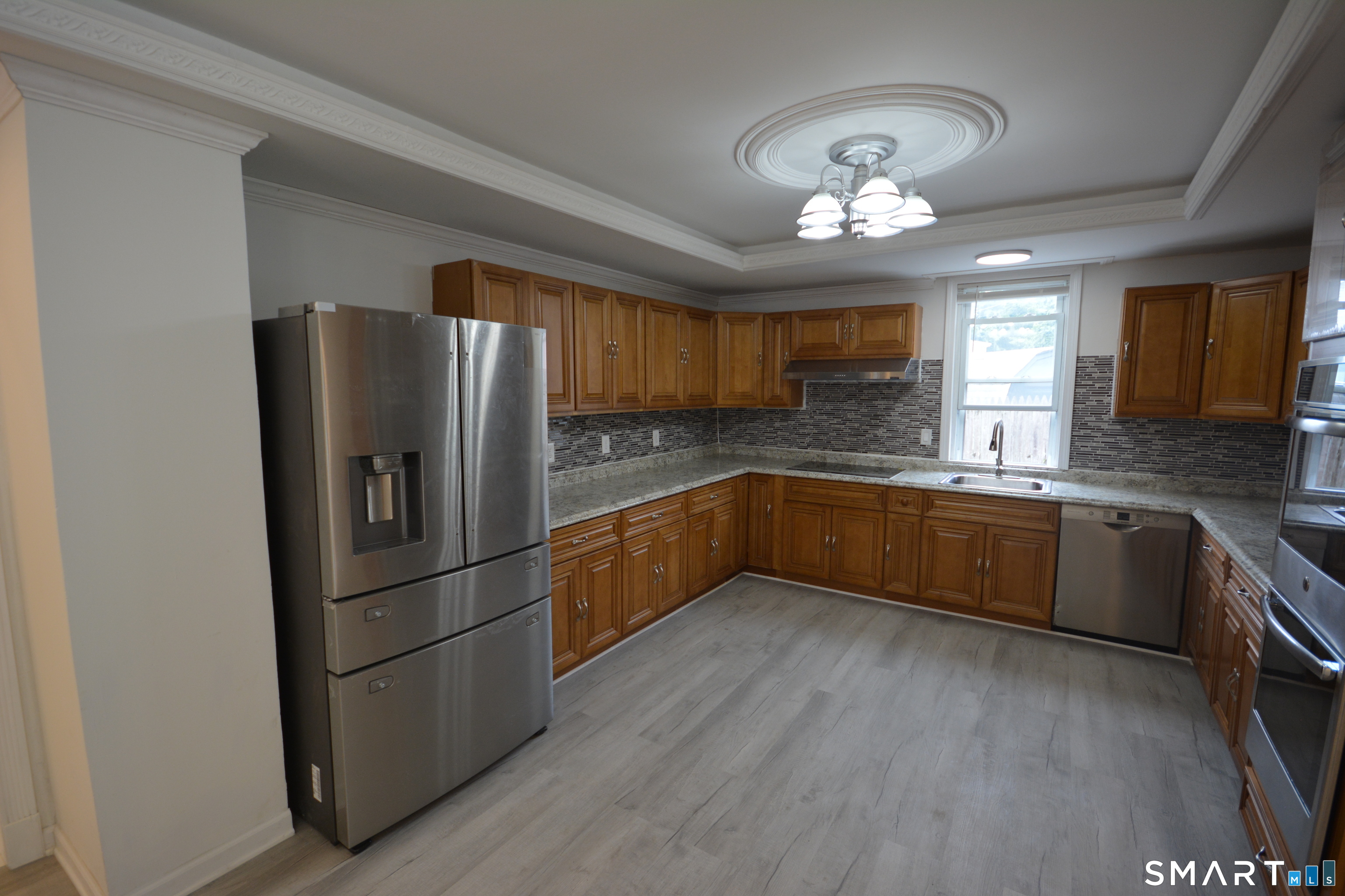 184 West Avenue Property Photo 11