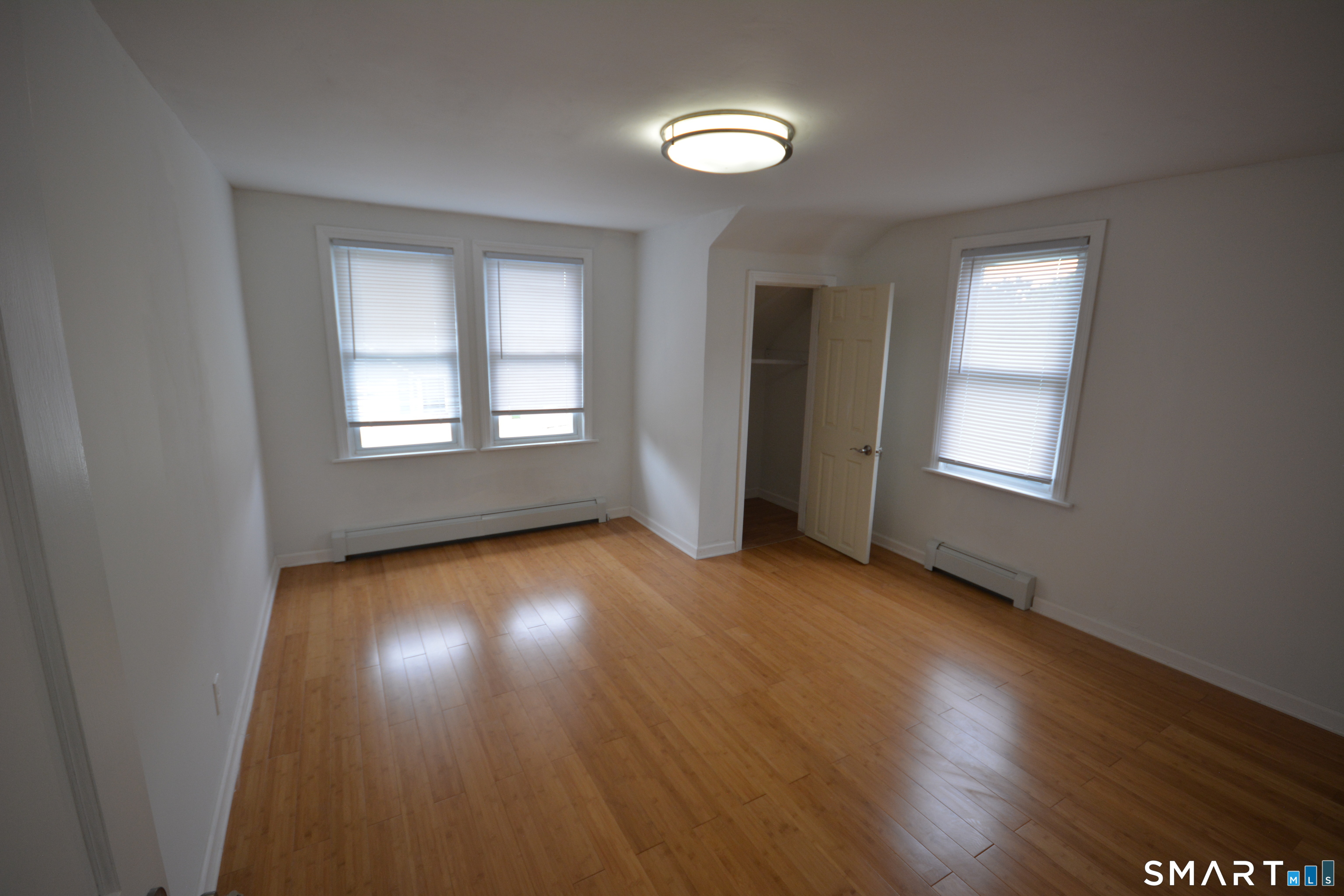 184 West Avenue Property Photo 22