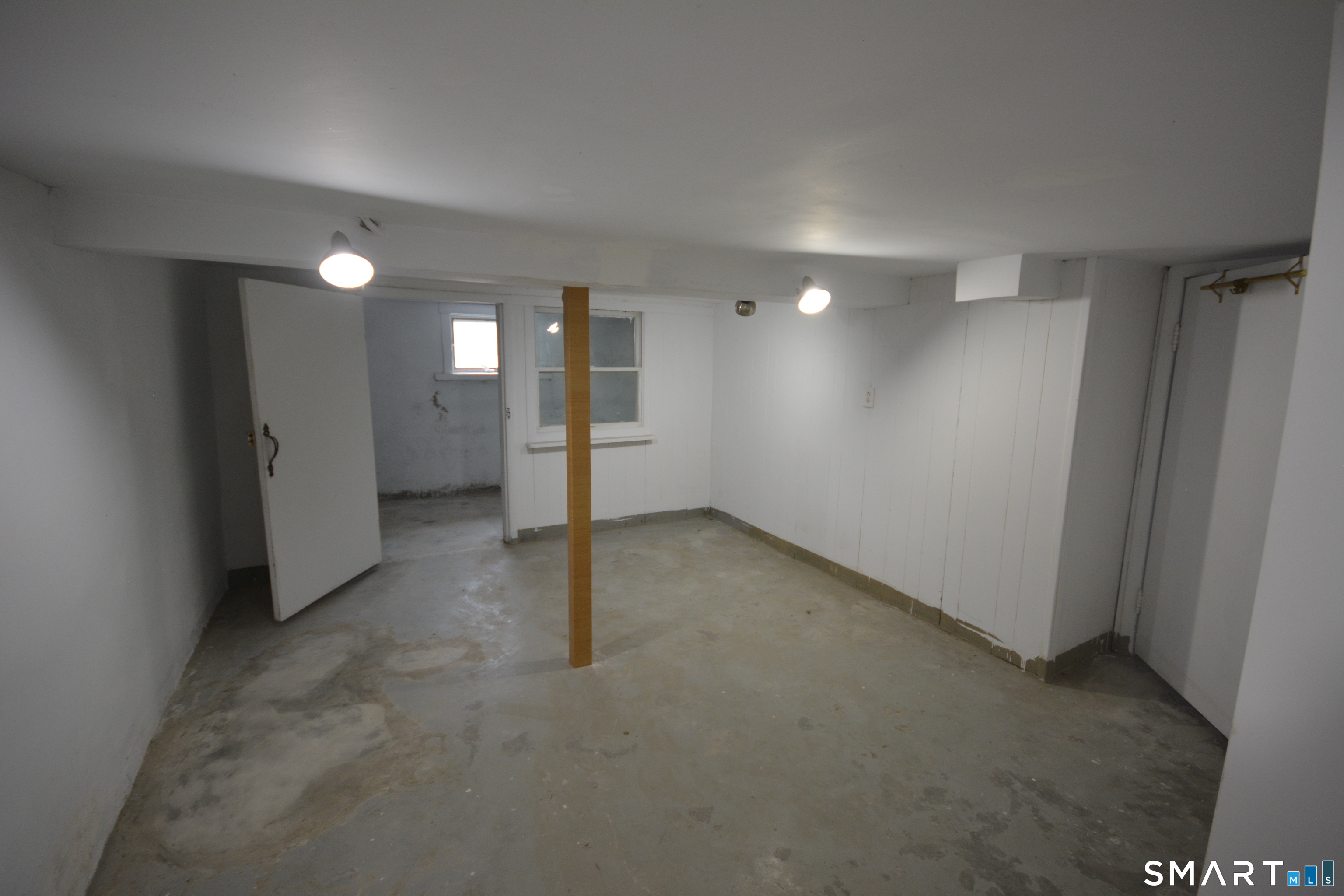 184 West Avenue Property Photo 23