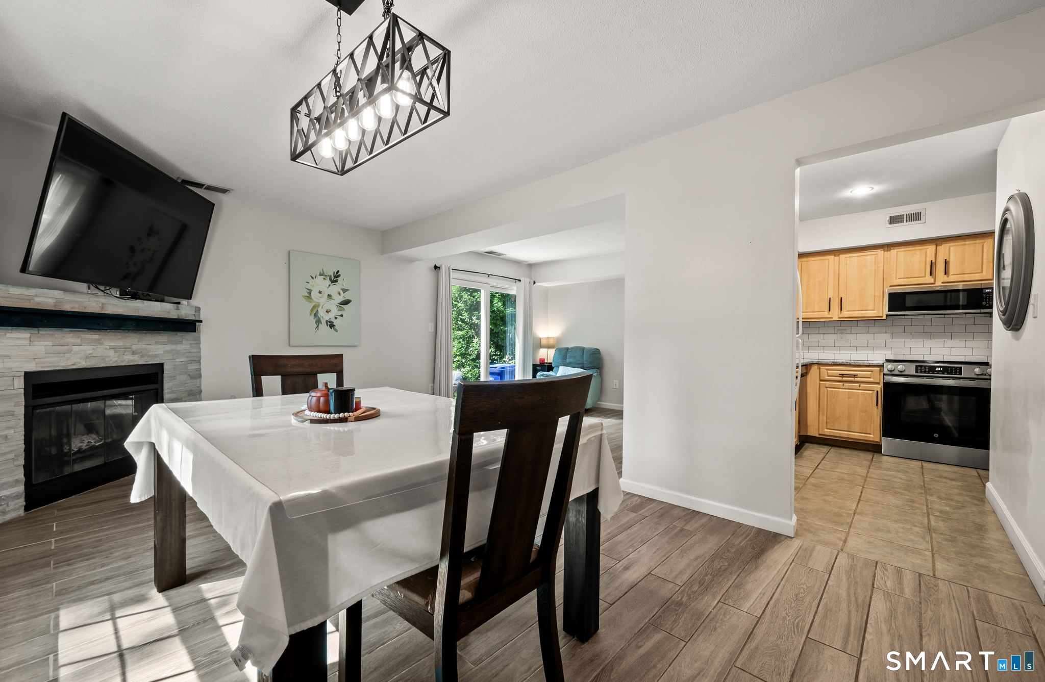 190 Tomlinson 5f Avenue Property Photo 6