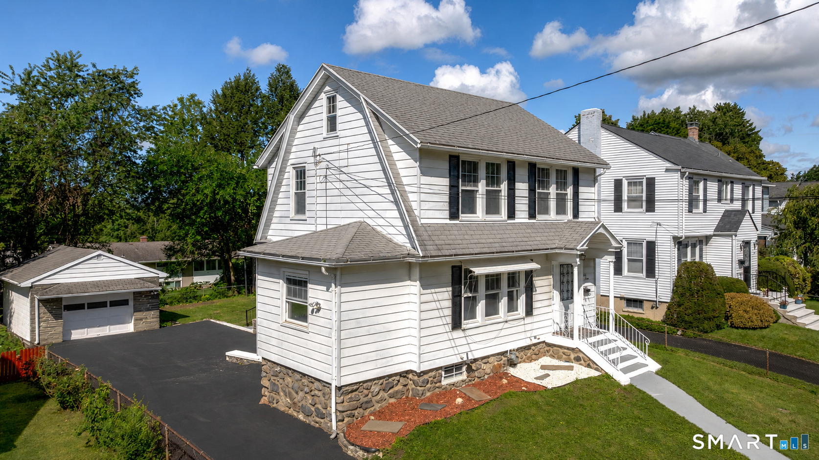 63 Robert Street Property Photo 2