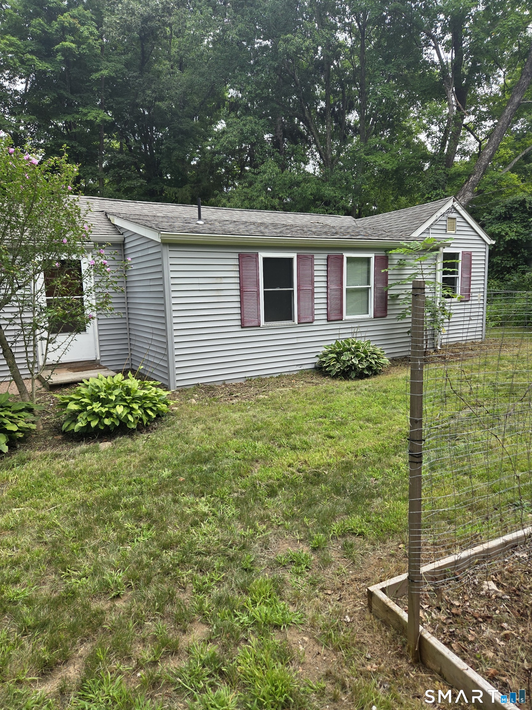 26 Seagraves Road Property Photo 1