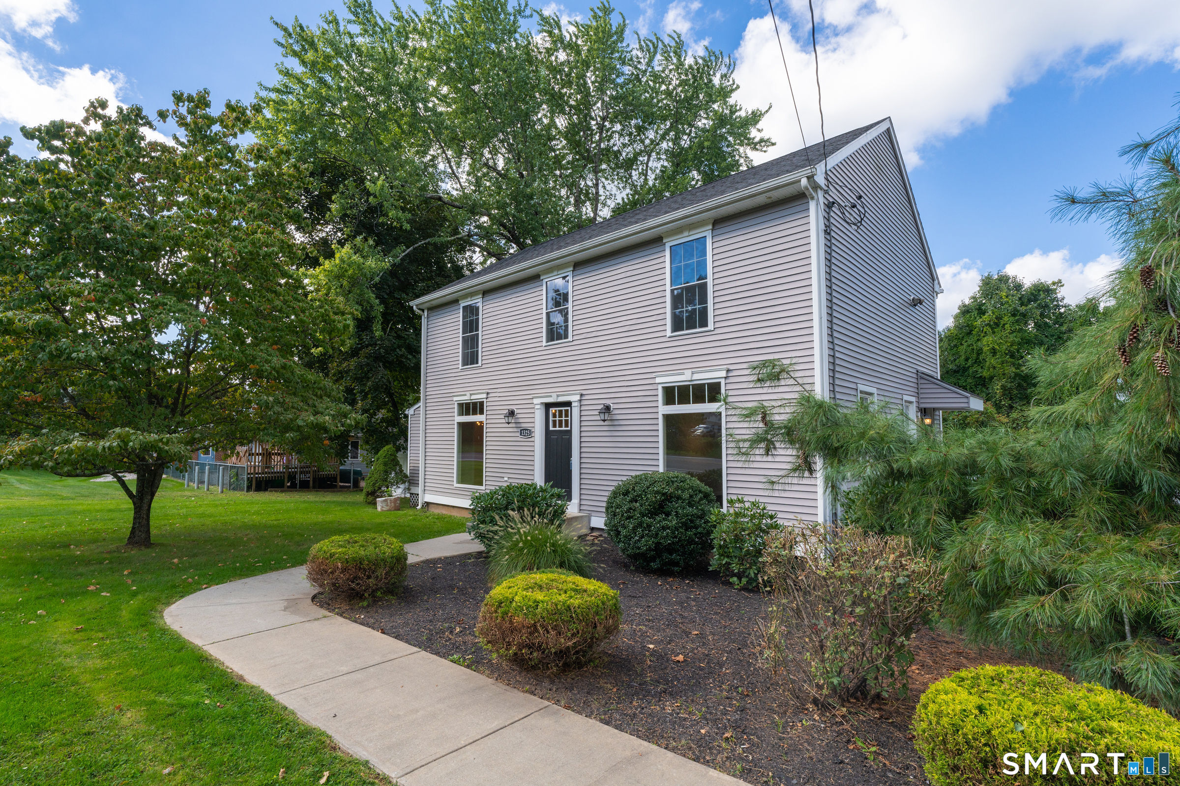1325 Sullivan Avenue Property Photo 1