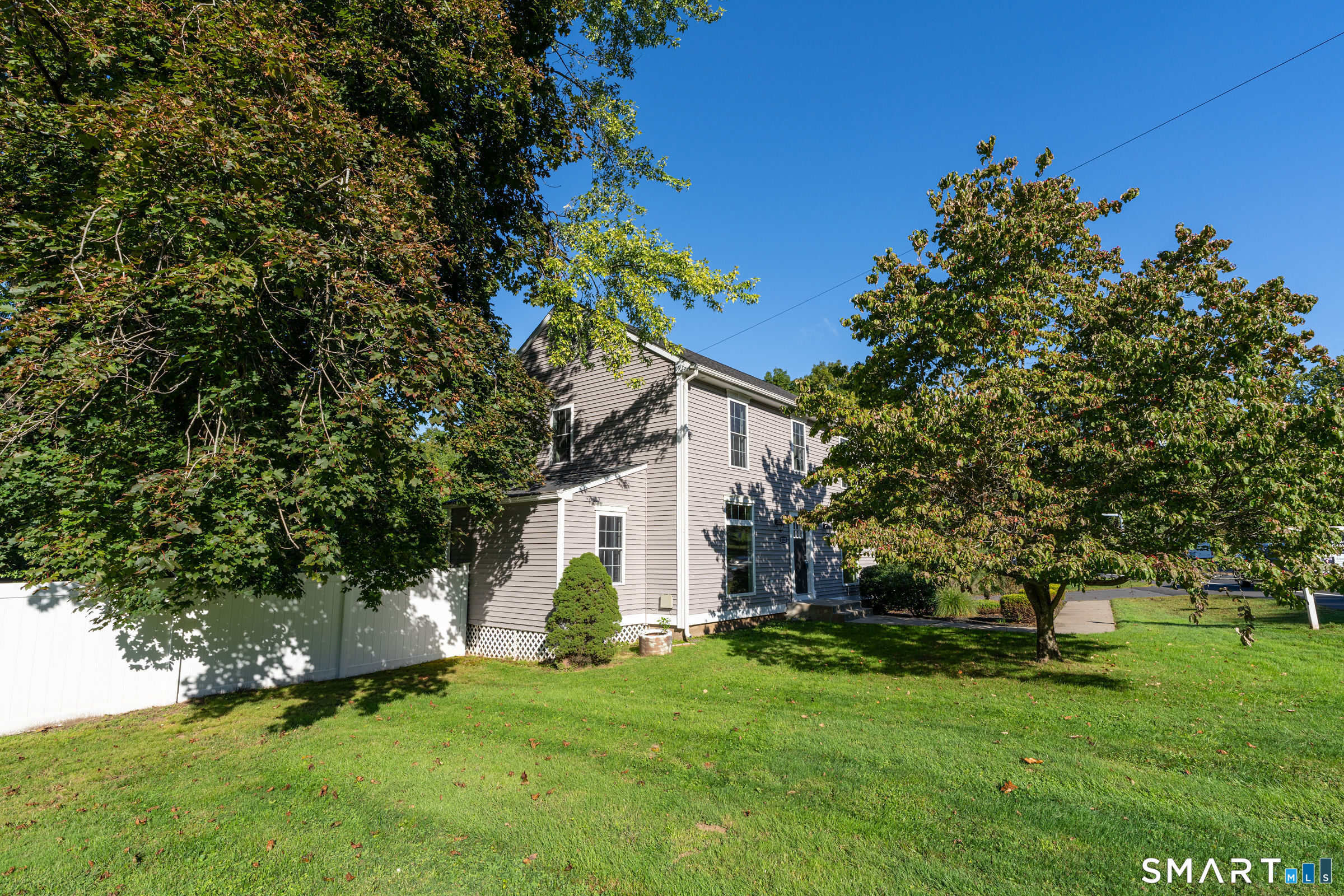 1325 Sullivan Avenue Property Photo 5