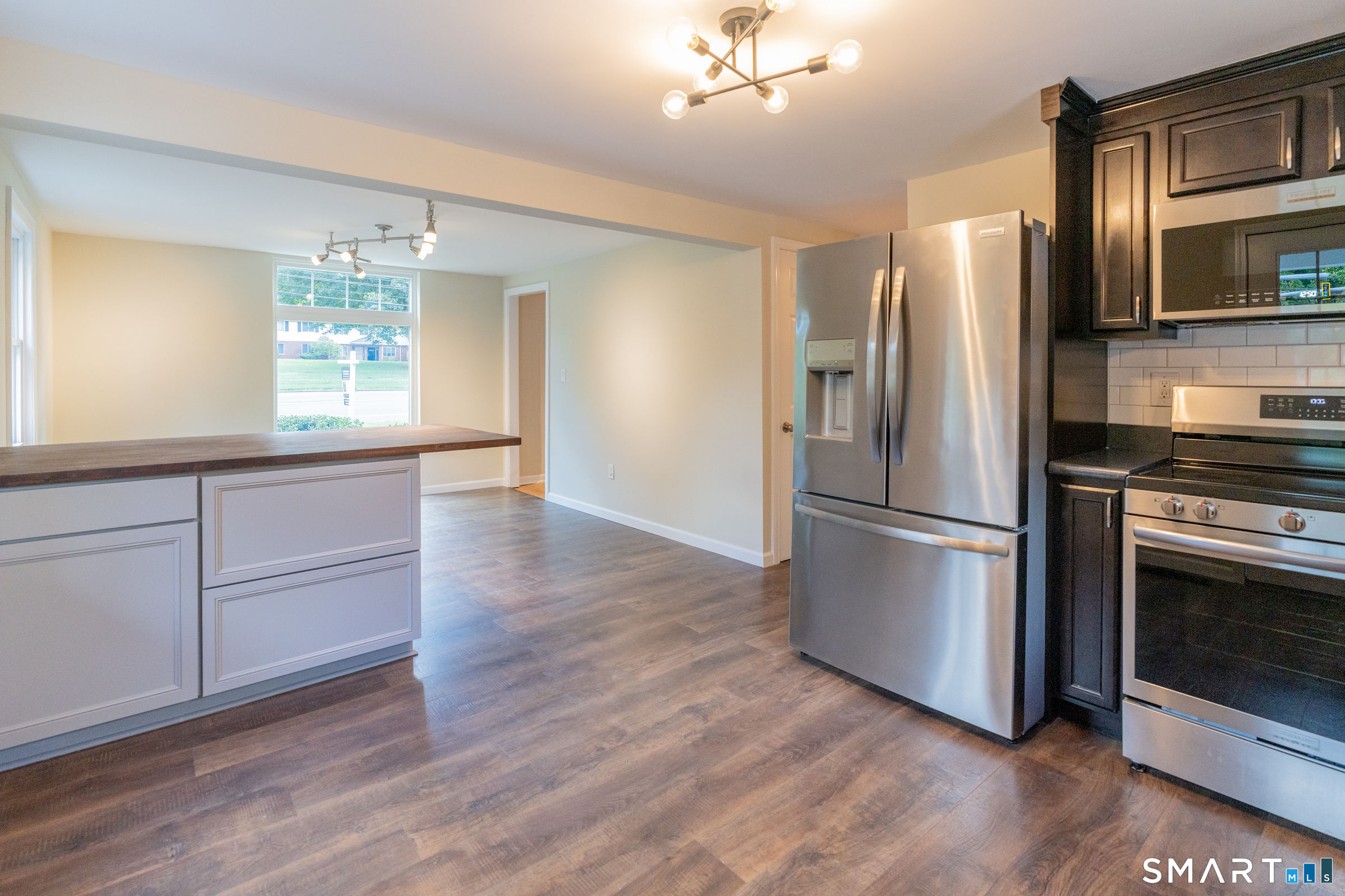 1325 Sullivan Avenue Property Photo 11