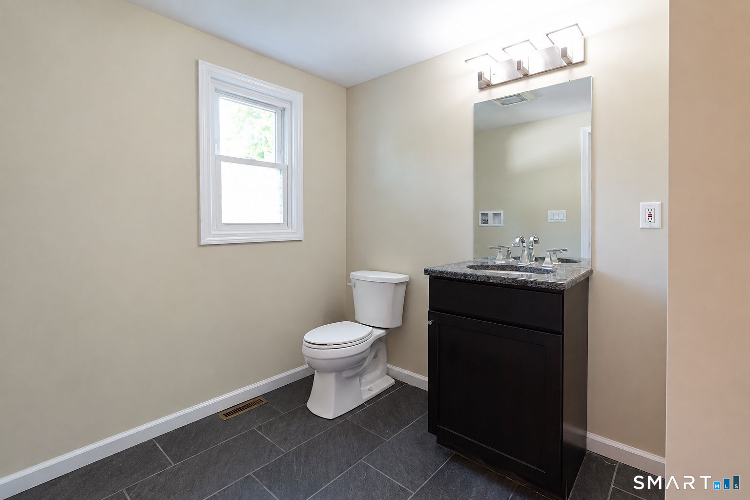 1325 Sullivan Avenue Property Photo 26