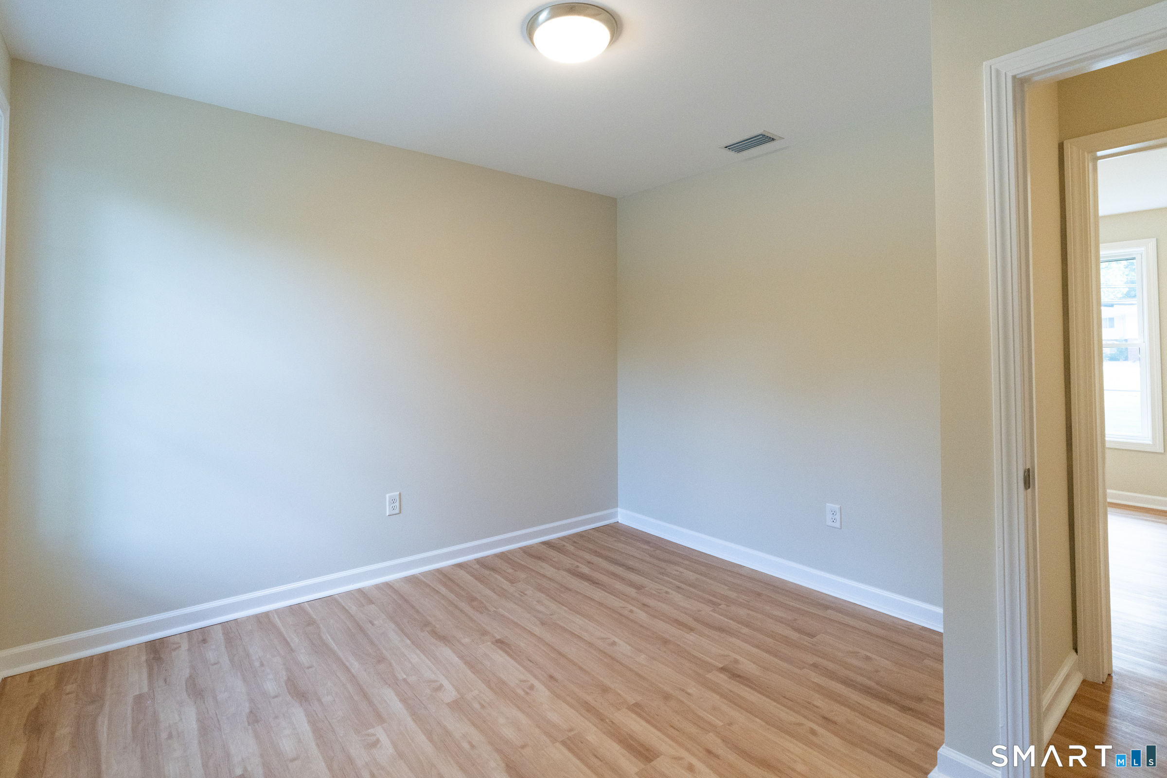 1325 Sullivan Avenue Property Photo 29