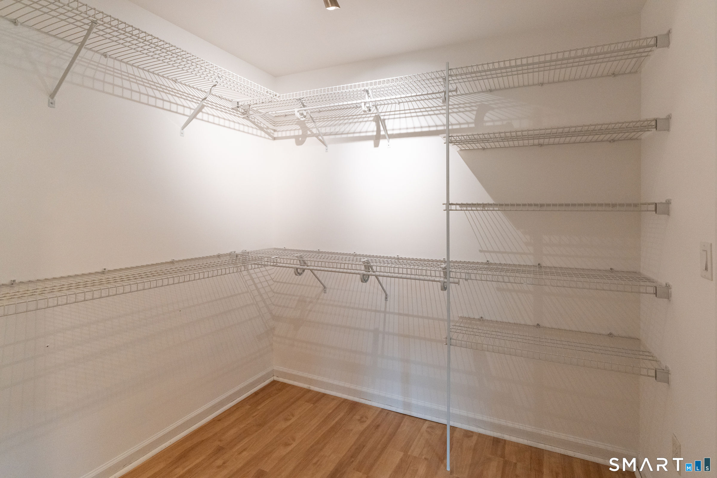 1325 Sullivan Avenue Property Photo 36