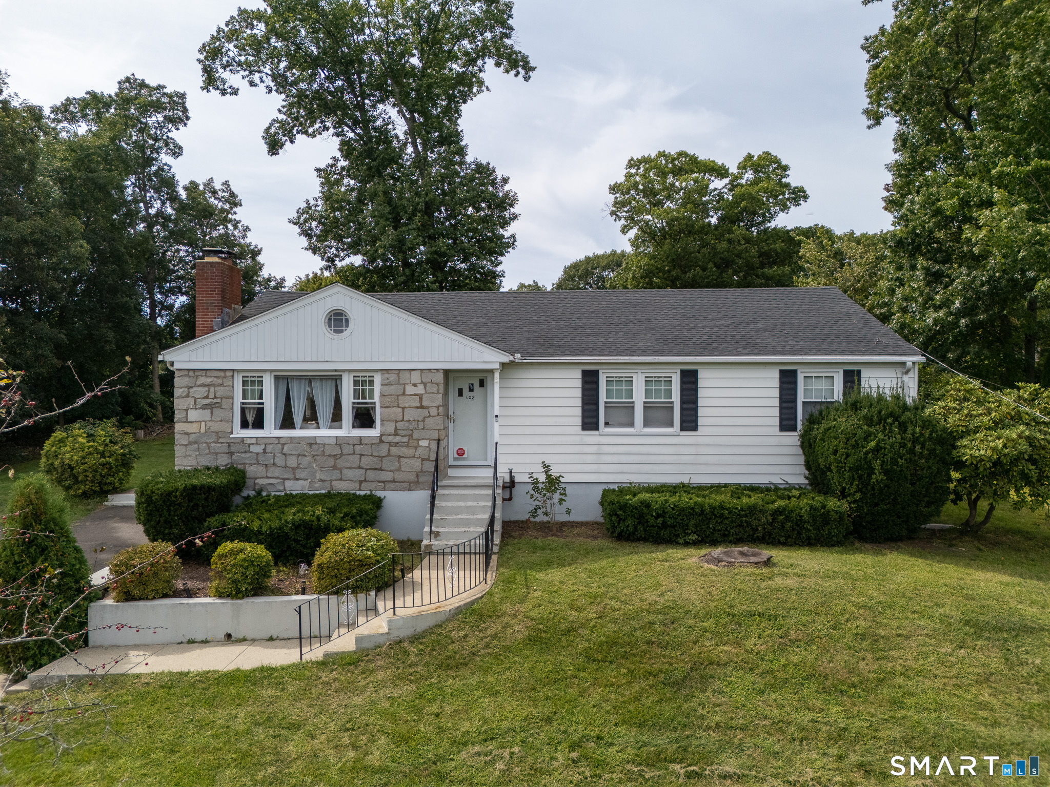 108 Pleasant Avenue Property Photo 1
