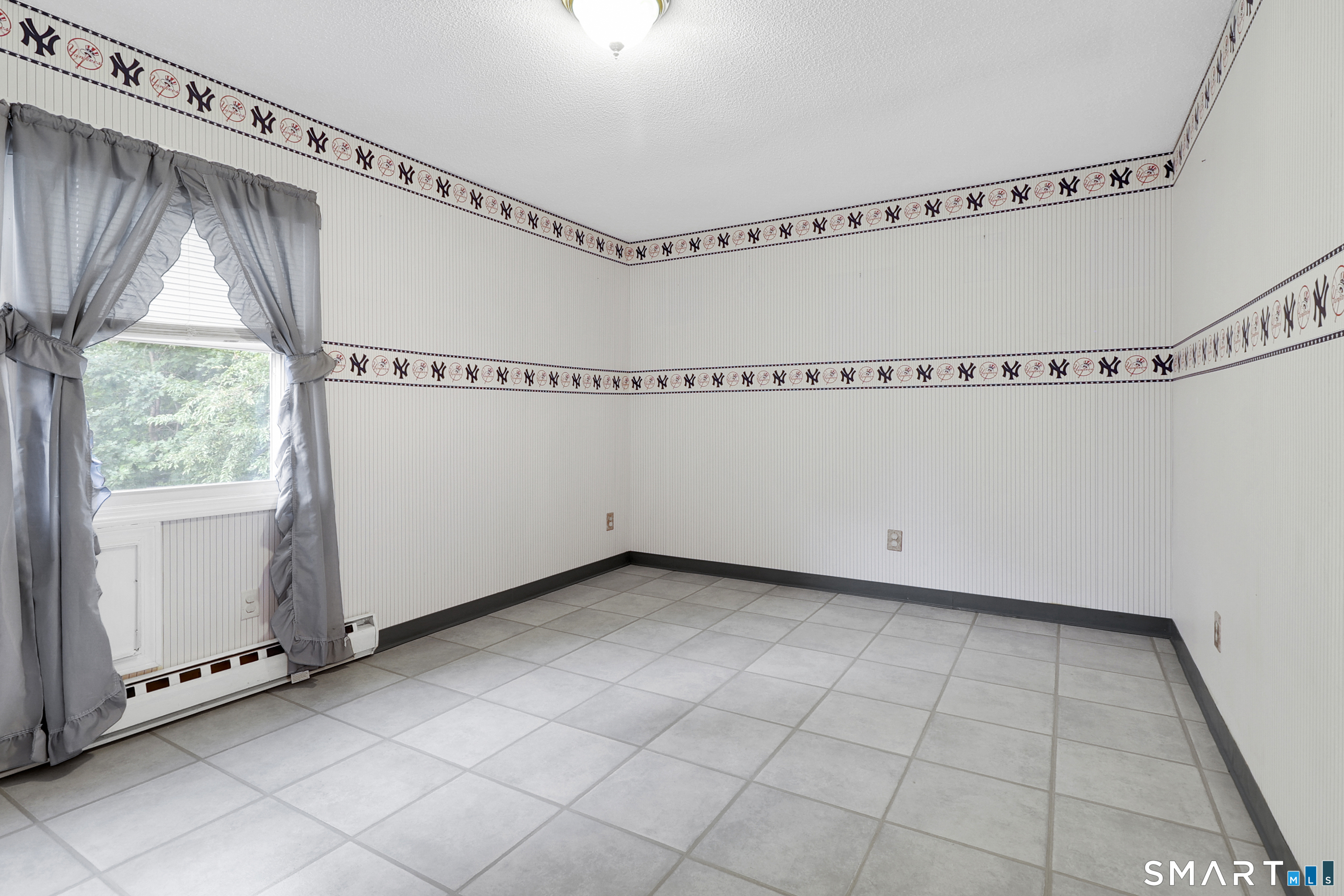 64 Hawthorne D Street Property Photo 25