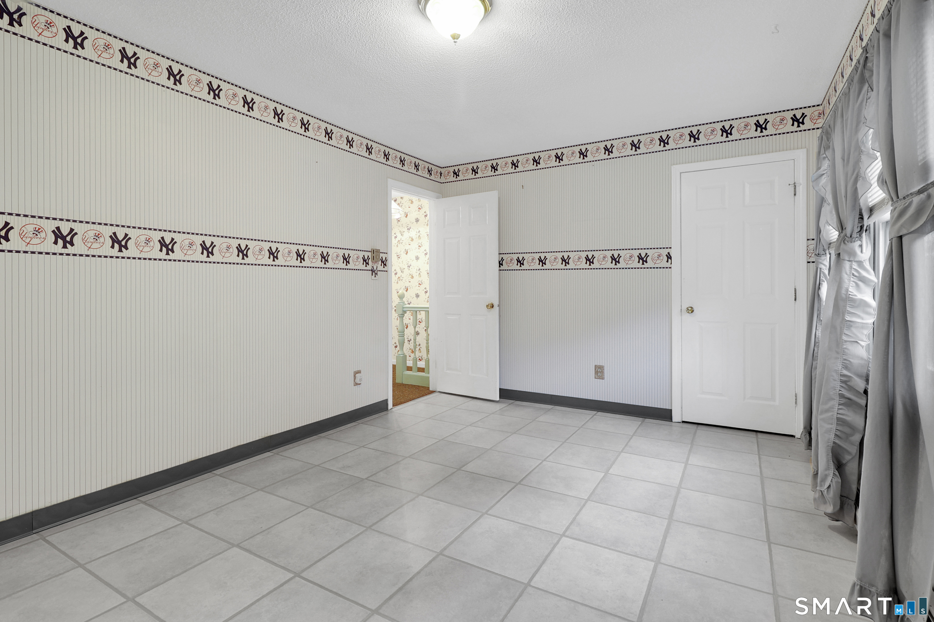 64 Hawthorne D Street Property Photo 27