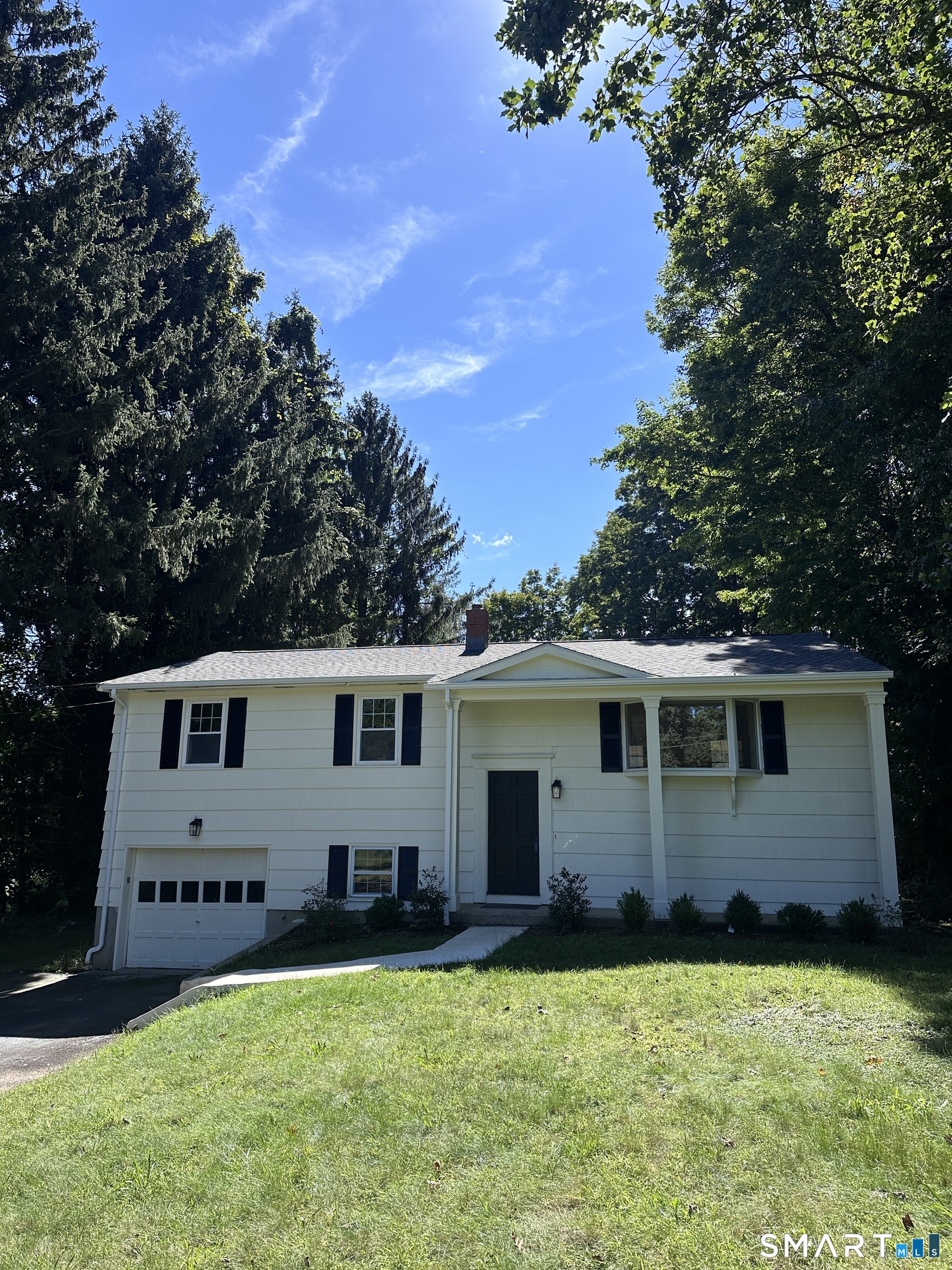 10 Indian Hill Road Property Photo 1