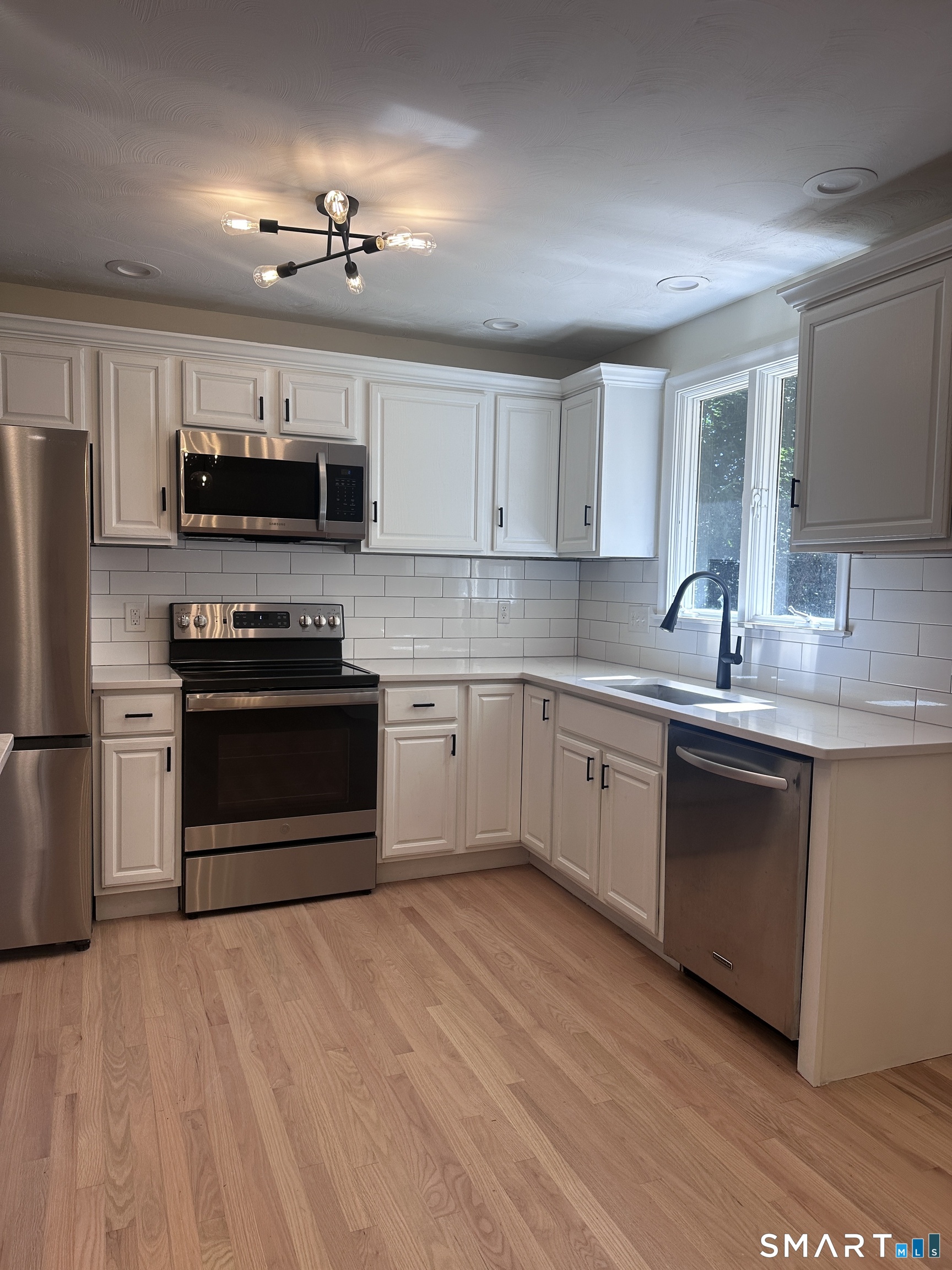 10 Indian Hill Road Property Photo 12