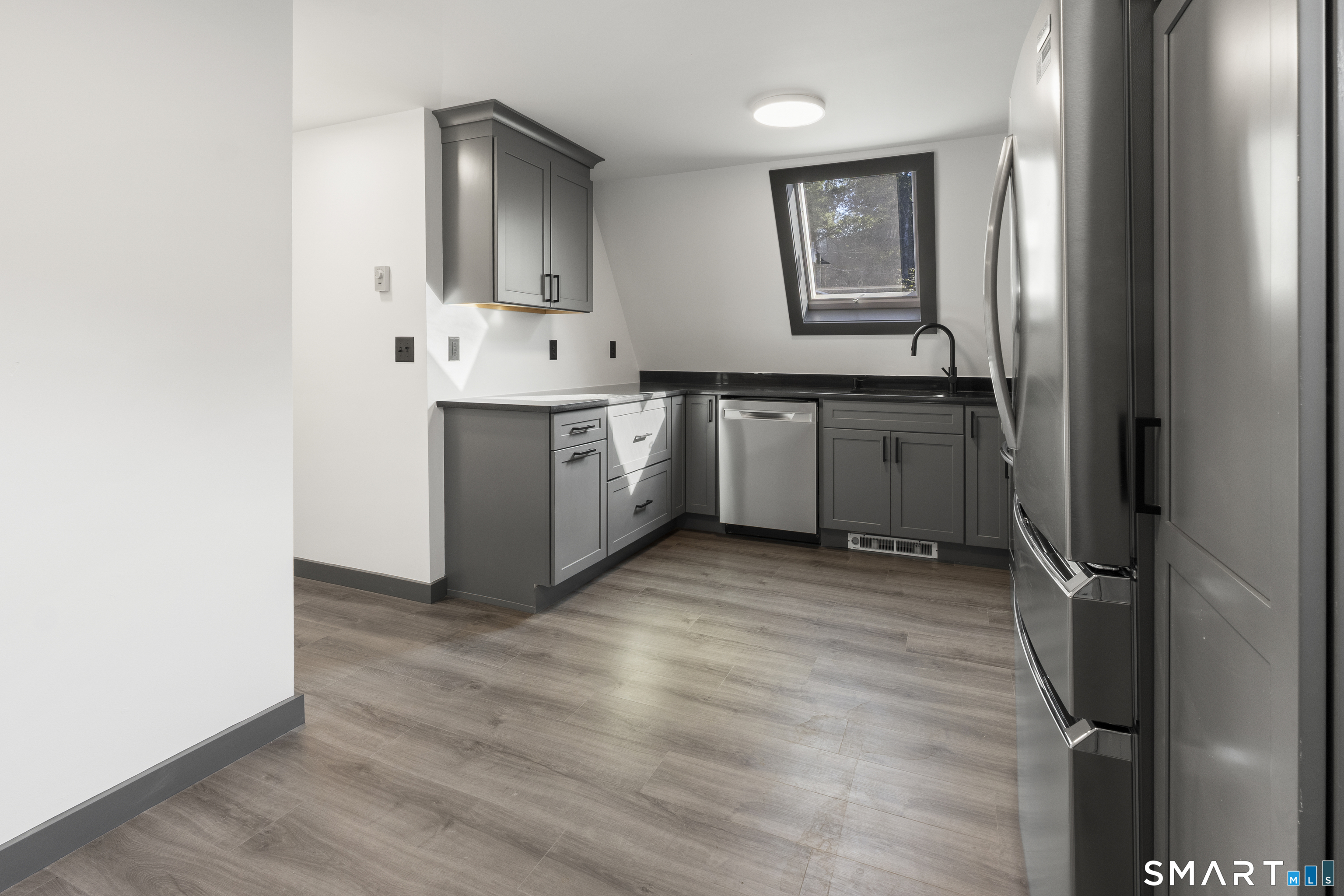 13 Lewis Avenue Property Photo 15