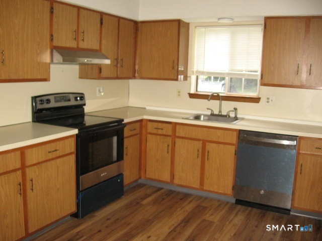 975 Meriden 117 Road Property Photo 5