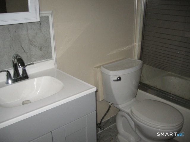975 Meriden 117 Road Property Photo 9