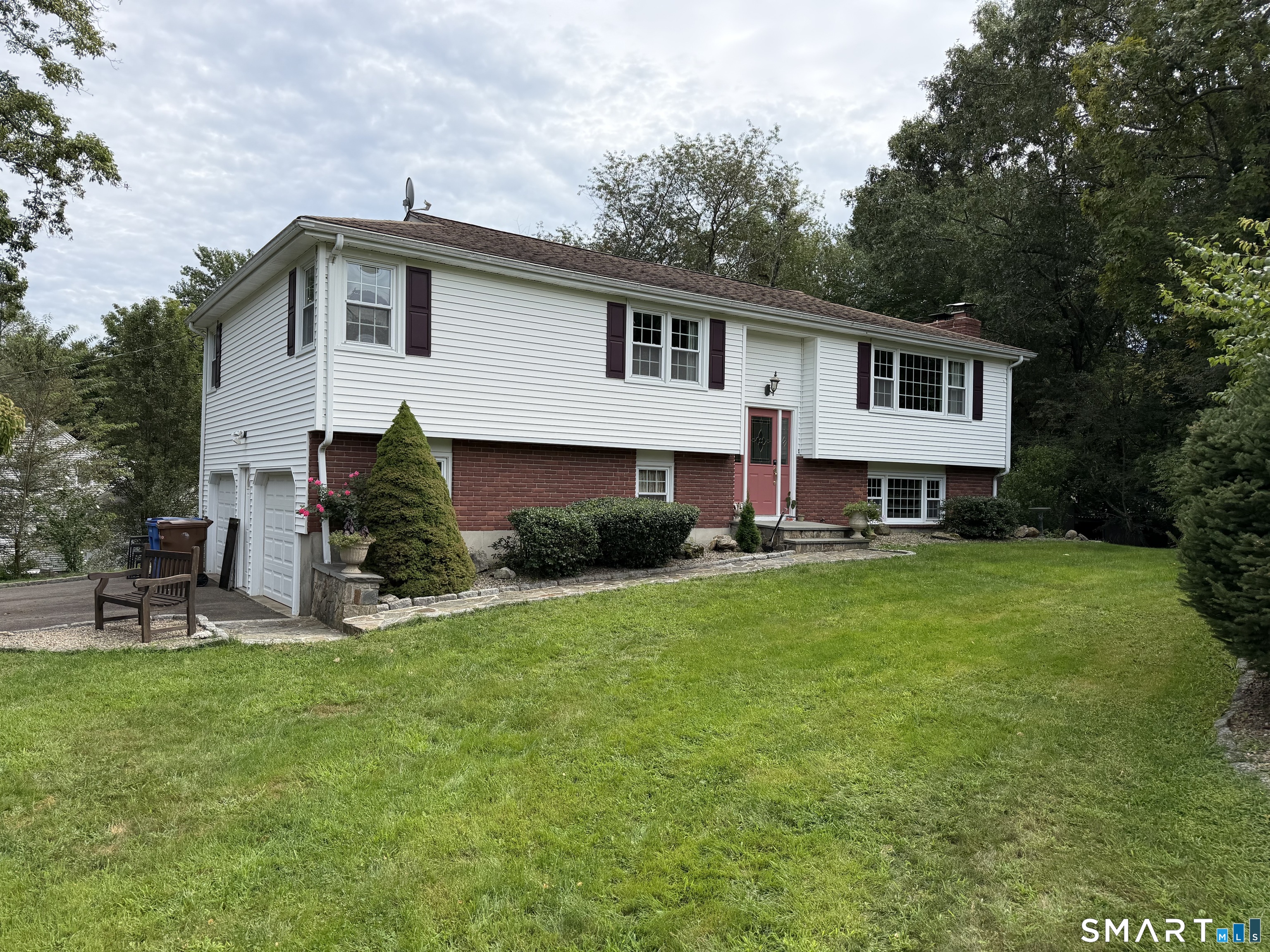 3 Poe Place Property Photo 1