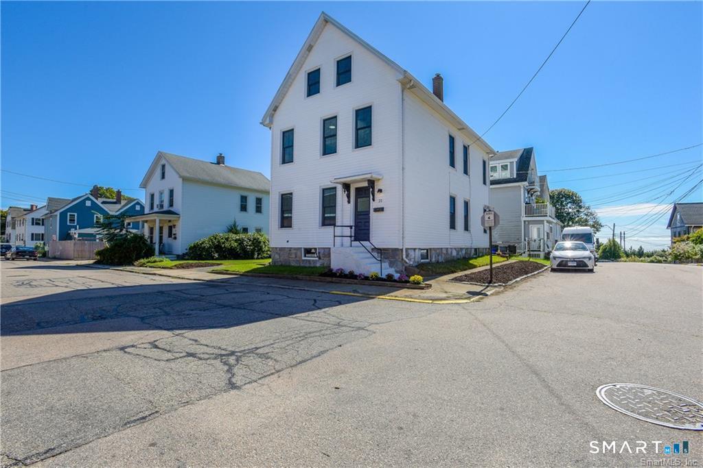 21 Bayview Avenue Property Photo 1